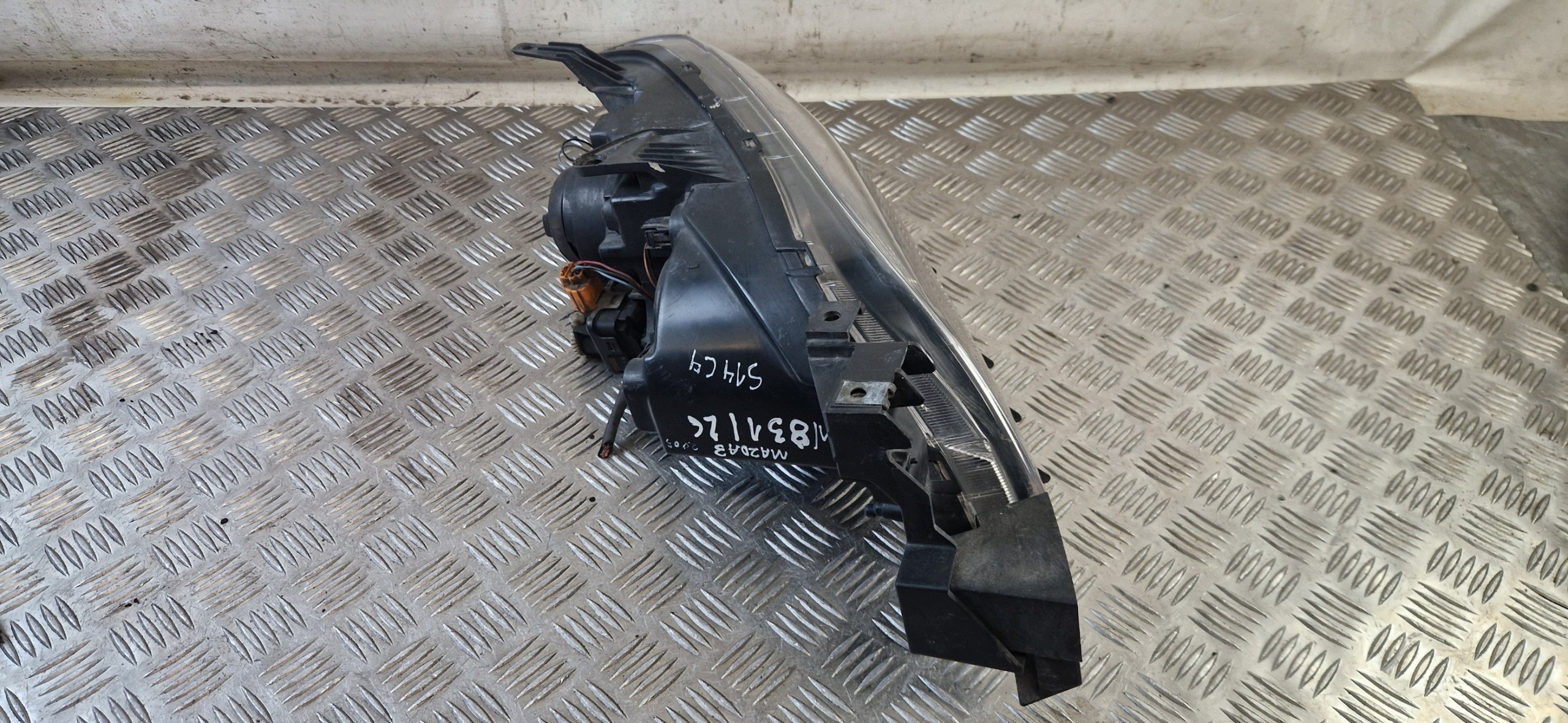 light left front MAZDA 3 2005r