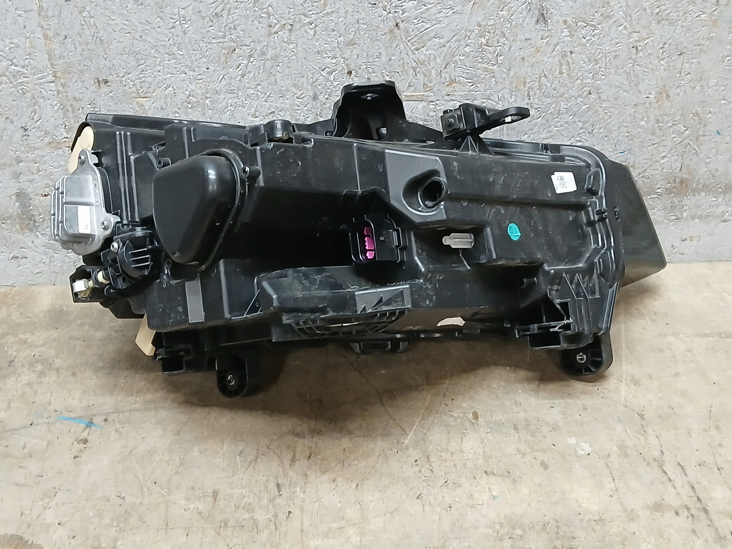 light front left AUDI Q2 FULL LED 81A 81A941011