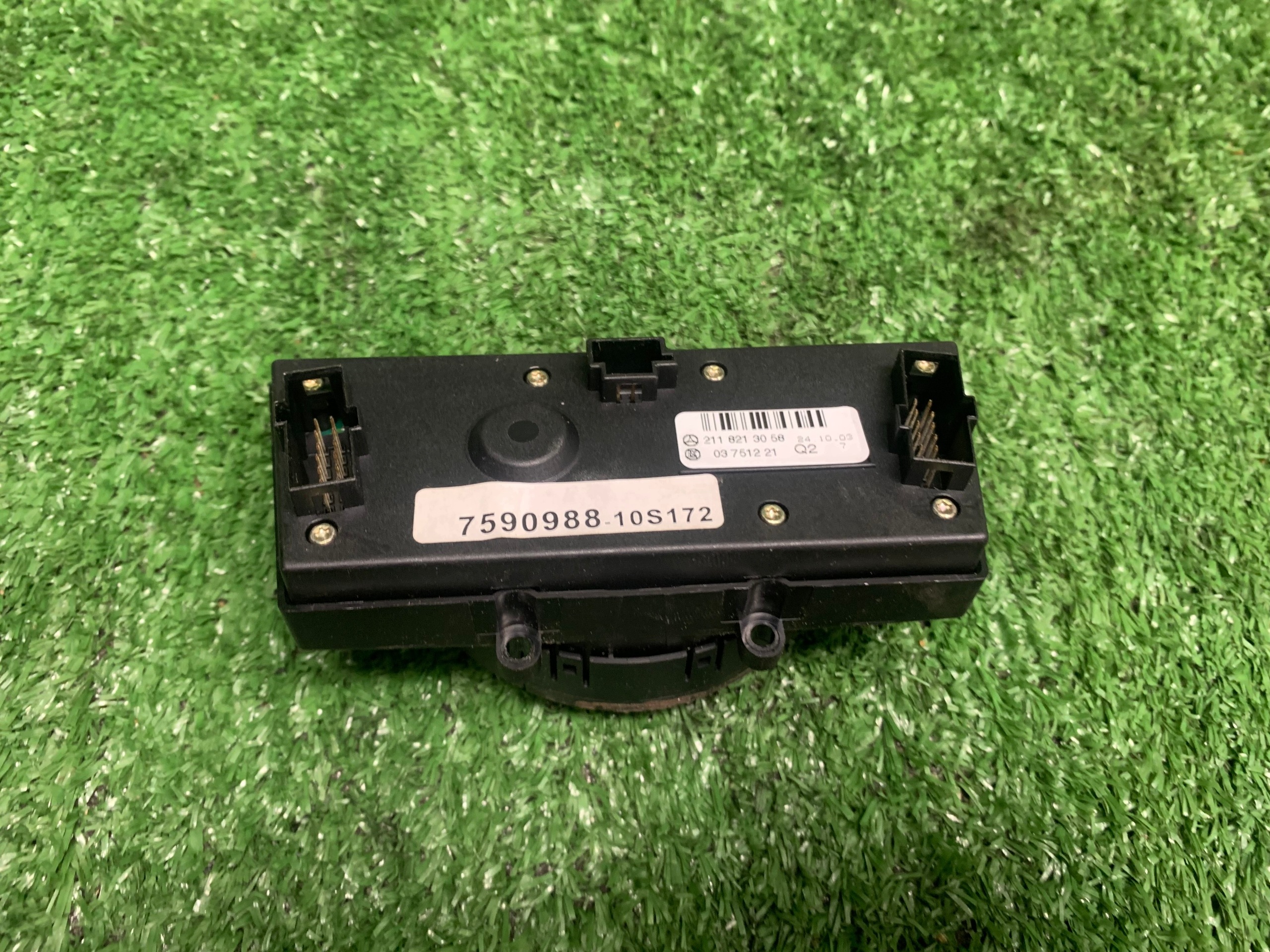 switch PARKTRONIC MERCEDES E-class W211 2118213058