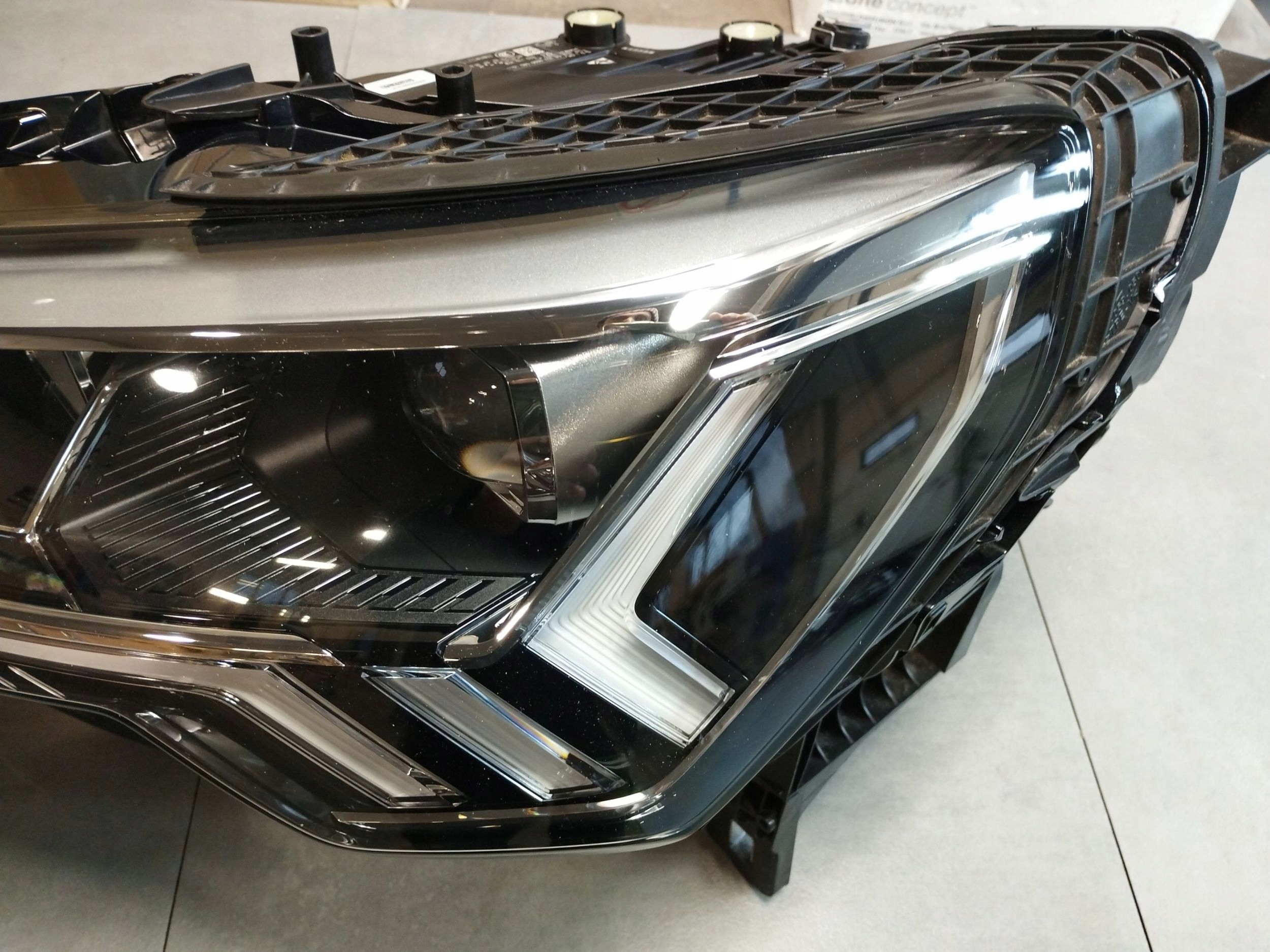 Audi Q3 F3 83A light left front REFLEKTOR FULL LED 83A941033 complete
