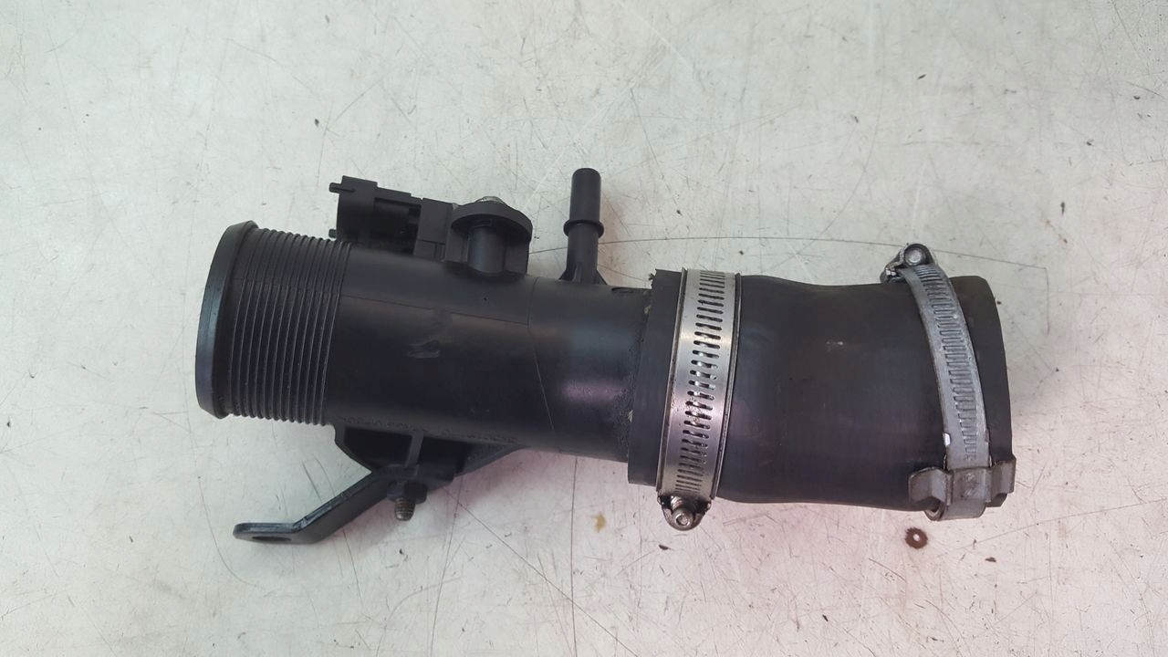 crijevo prijenos interkulera cijev Ford Focus MK3 1,0