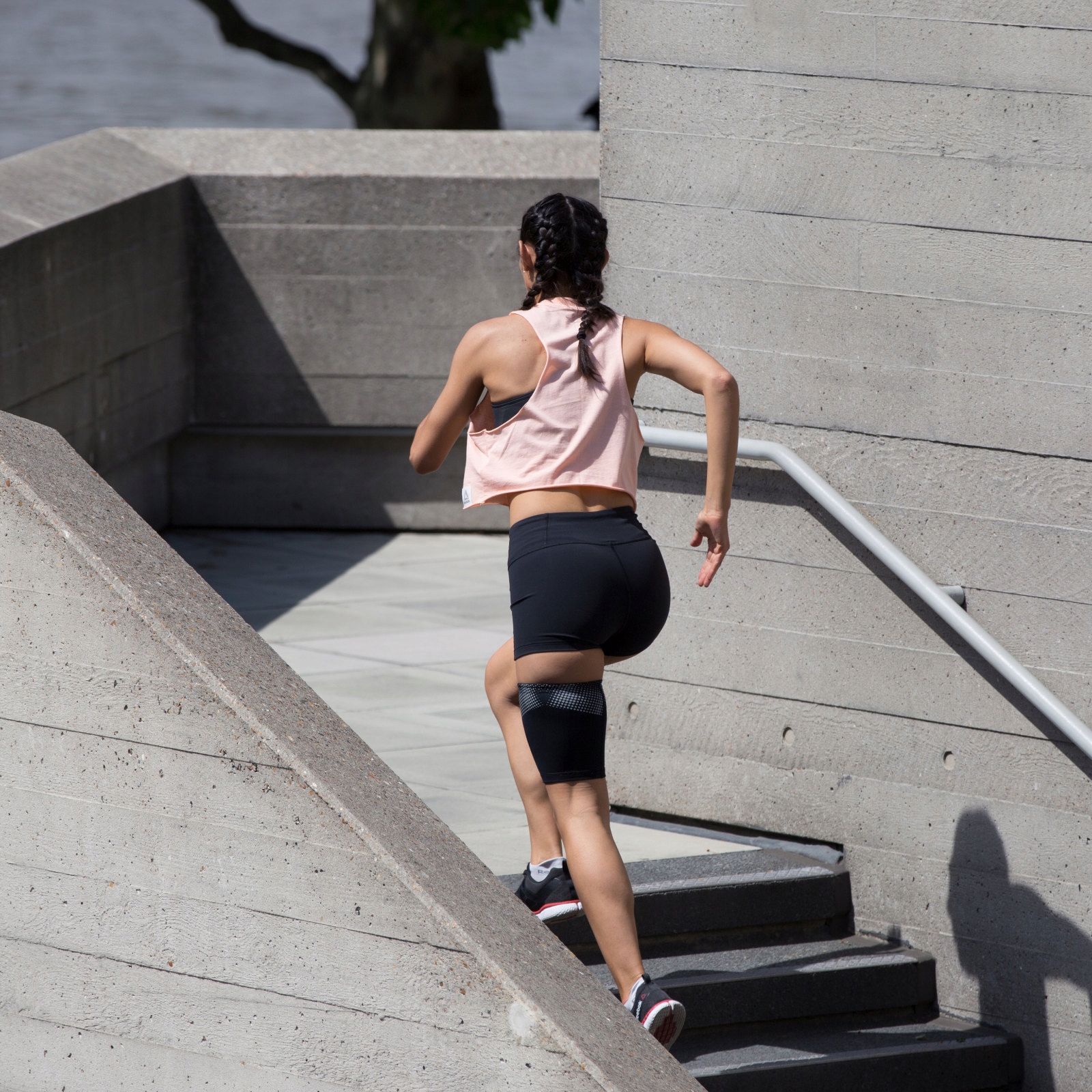 REEBOK OPASKI KOMPRESYJNE NA UDA M RRSL-13524 Model 13524