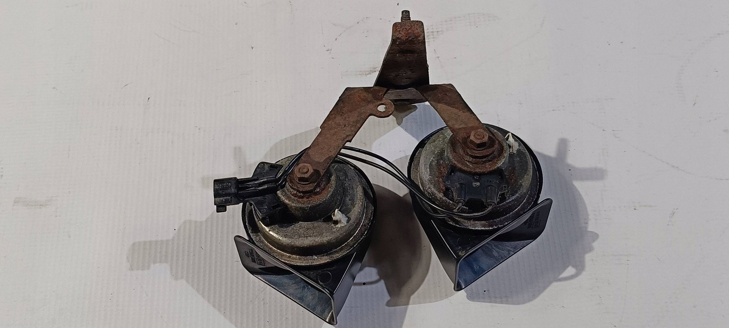 Klakson Sygnal Dzwiekowy complete Ford Mustang 2005-2009