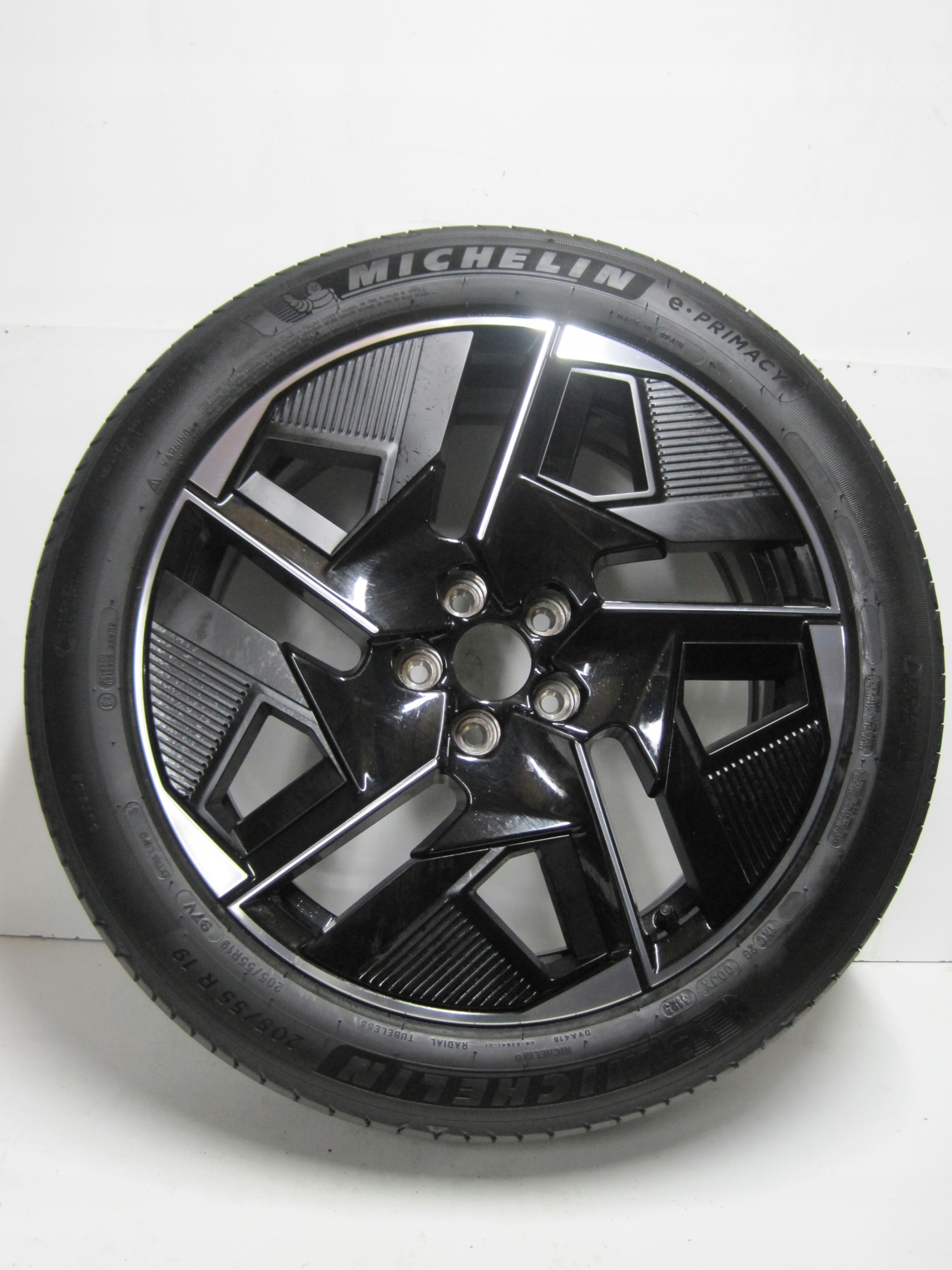 wheels discs tyres PEUGEOT 408 R19 23r