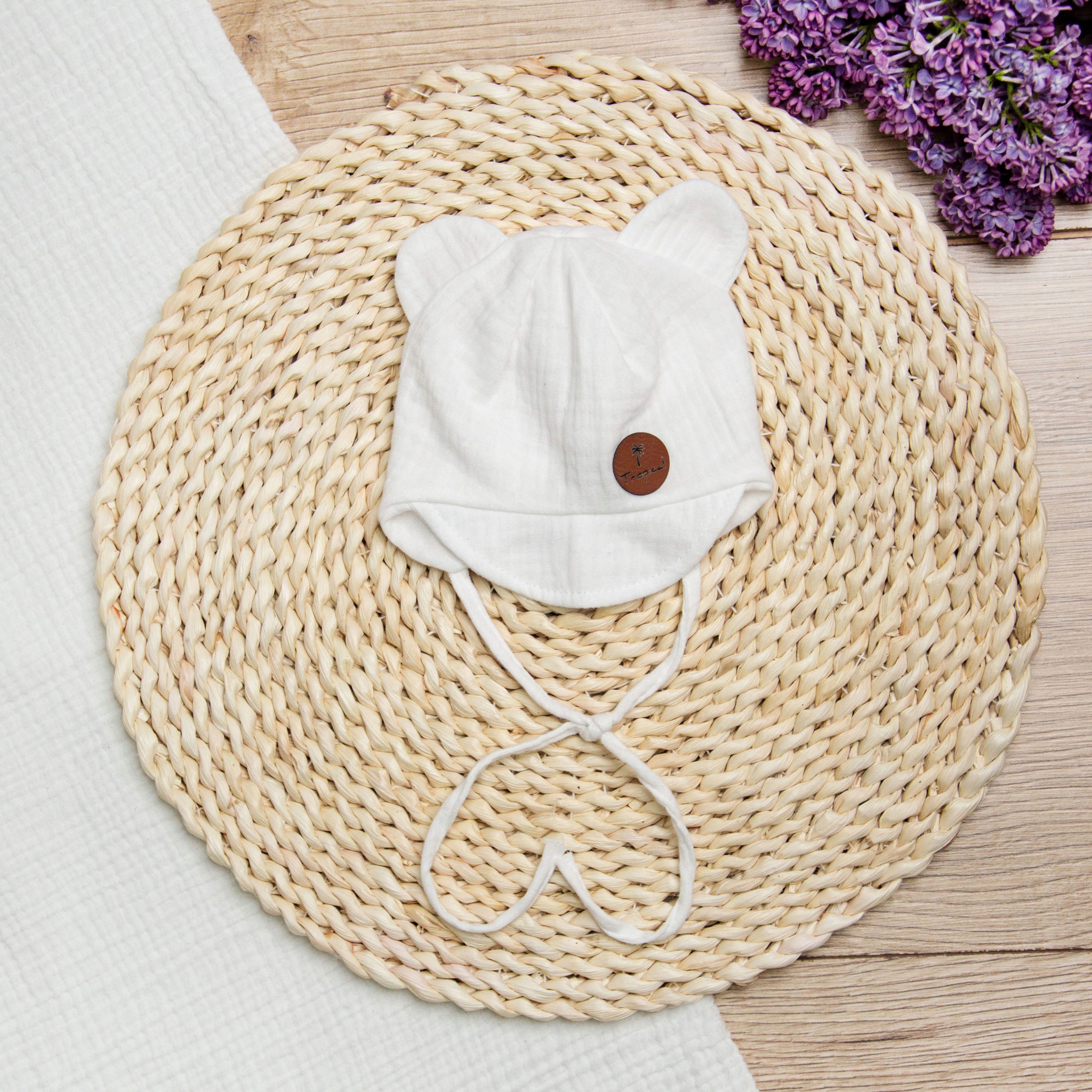 Lekka CZAPKA czapeczka dziecięca Z MUŚLINU letnia z daszkiem biała 48-50 Marka CiuchCiuch