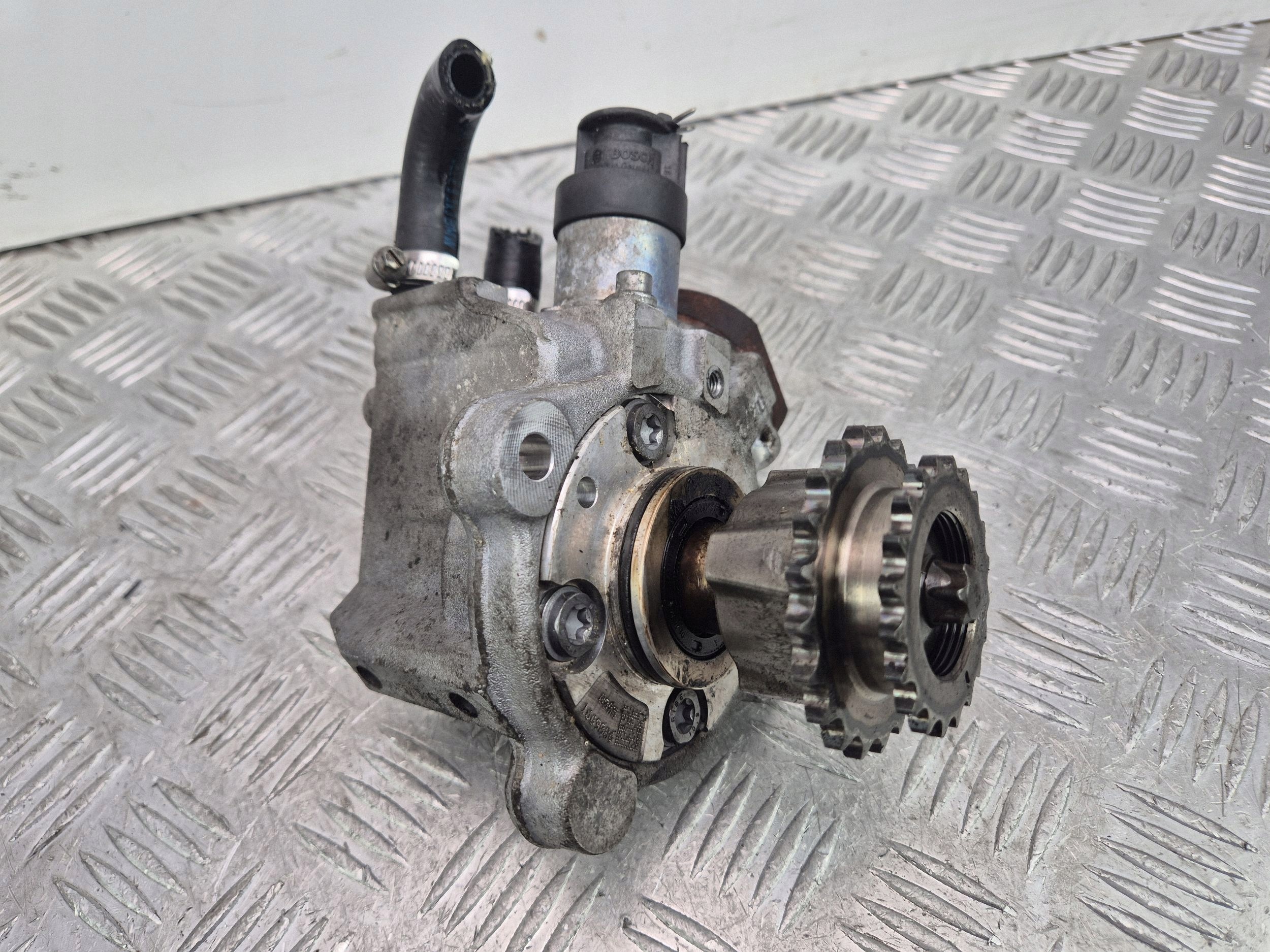 BMW 3 E90 E91 318d einspritzpumpe 7797874 N47D20A
