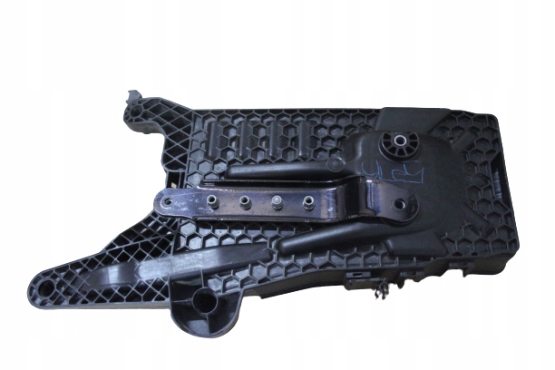 3QF 915 - ПІДСТАВА КРІПЛЕННЯ АКУМУЛЯТОРА VW ATLAS 3QF915331