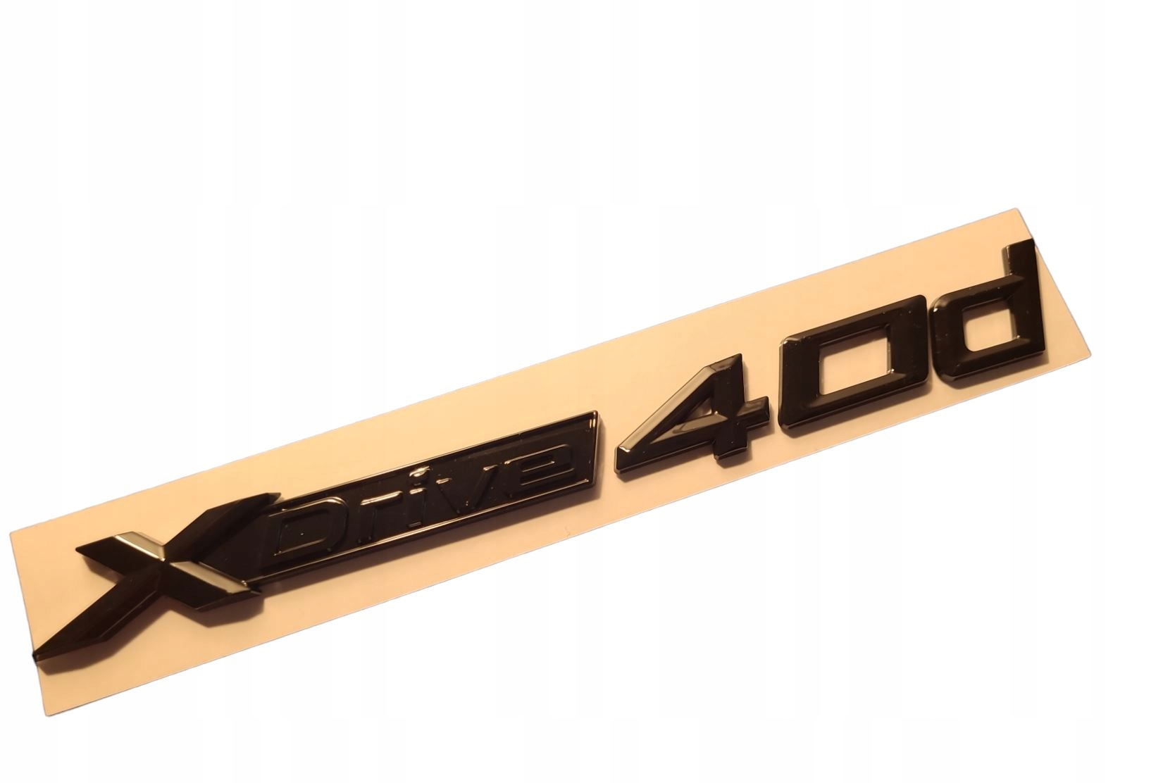 Emb_xdrive_40d_black_glossy - Эмблема xDrive 40d для BMW Black Glossy