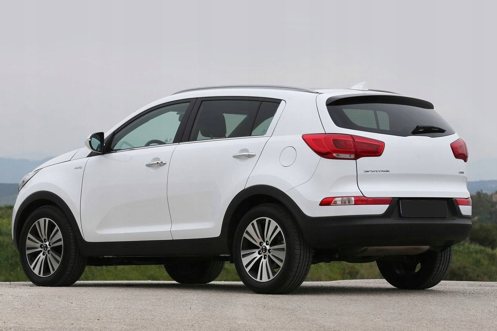 92406-3U3 - ПРОТИВОТУМАННАЯ ФАРА П KIA SPORTAGE III 10-15