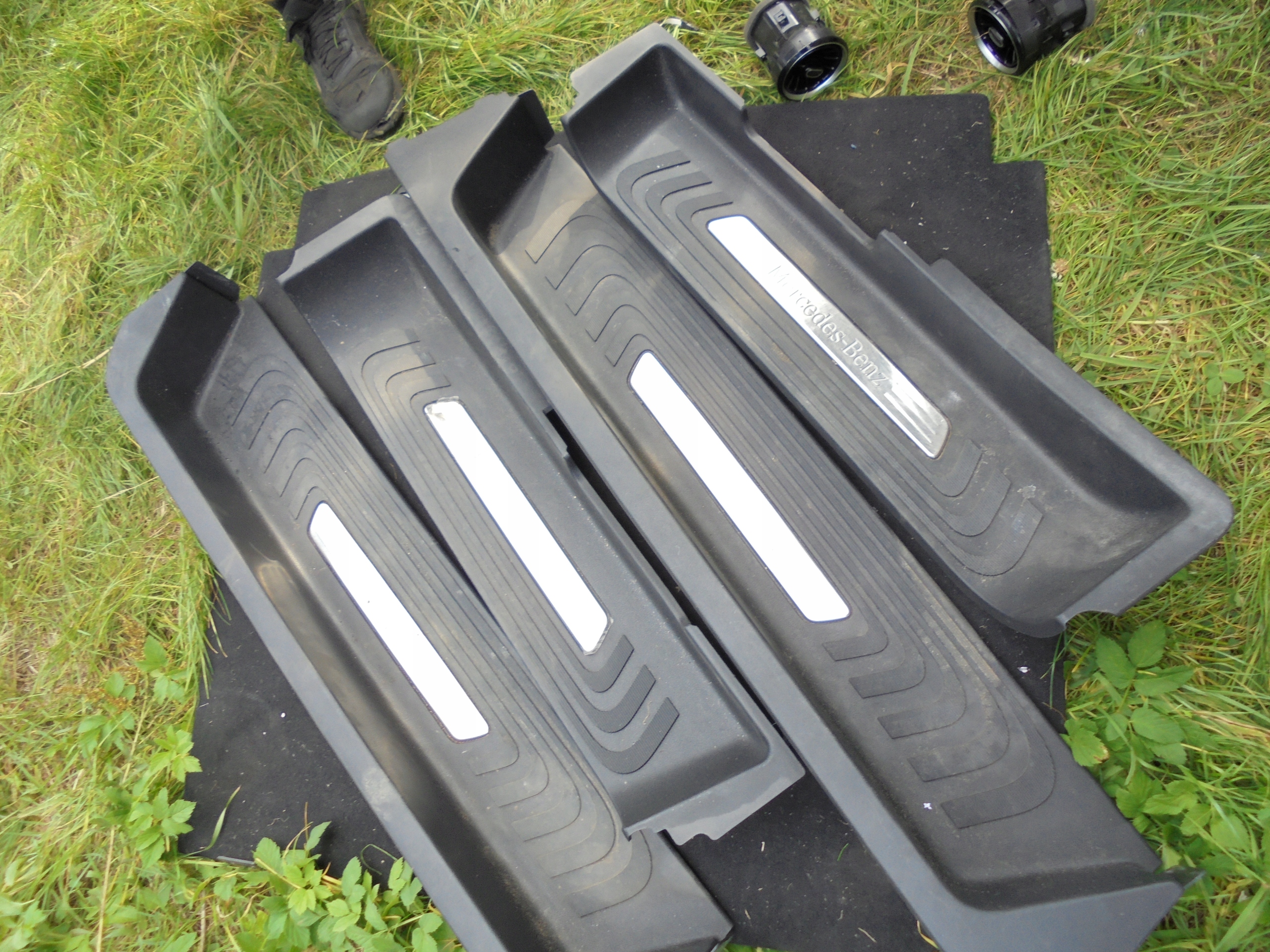 STOPNIE PODSWIETLANE MERCEDES W447 VIANO V KLASA