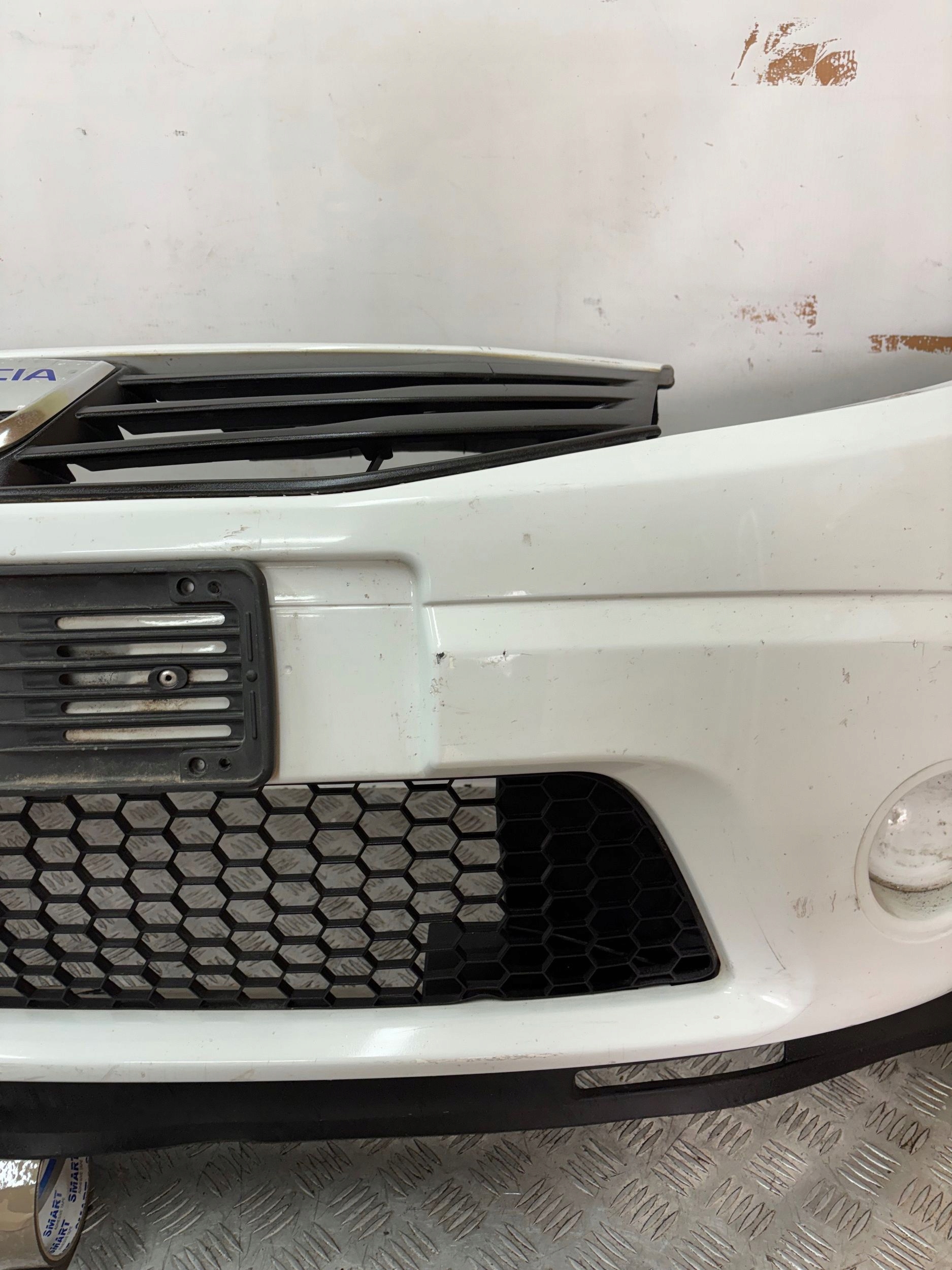 bumper front front DACIA SANDERO and 08-12