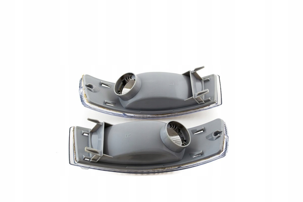 Audi 80 90 B3 B4 Coupe Cabrio kierunkowskazy kpl. Producent części Vega