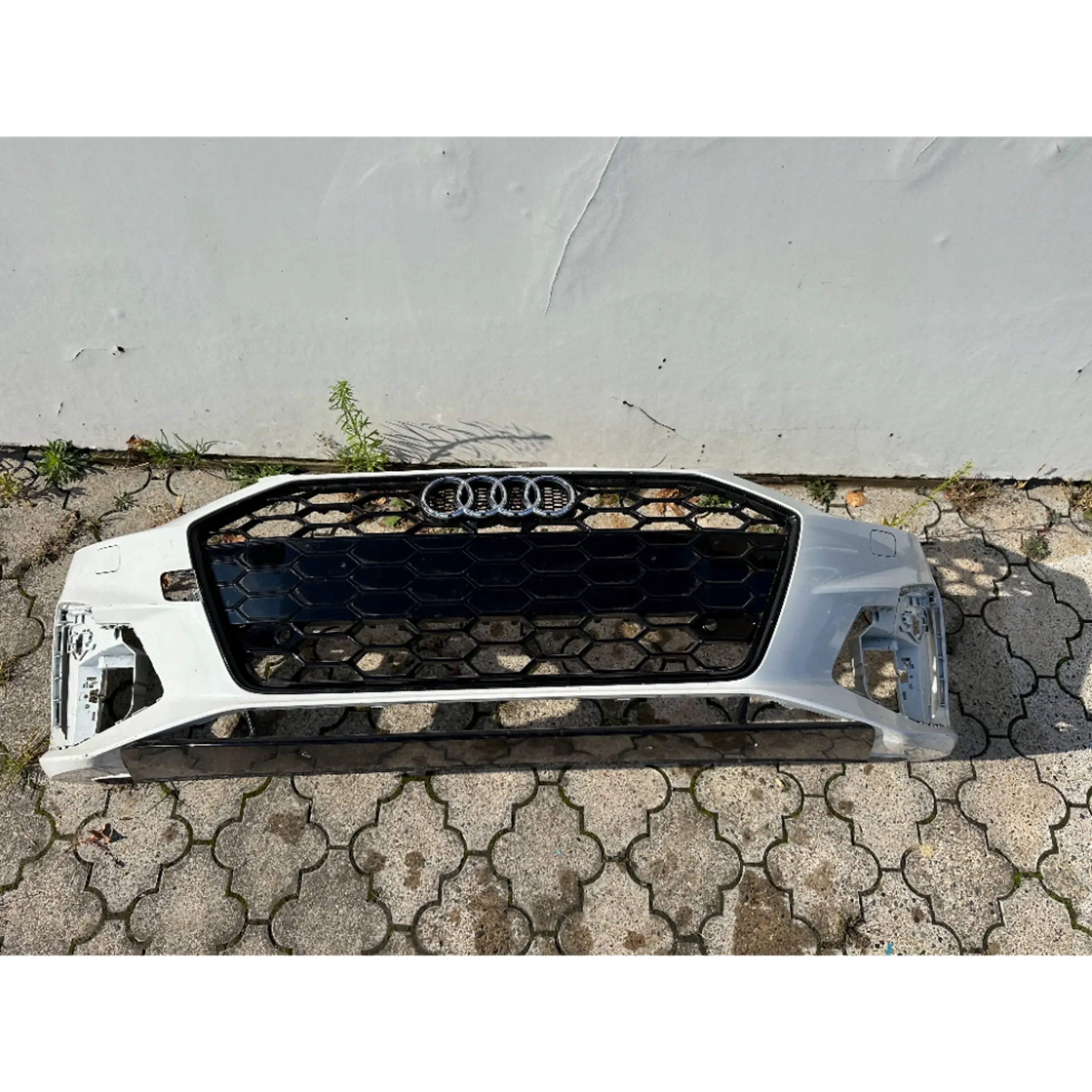 Audi A4 B9 Lift S-Line Competition Zderzak przód przedni 8W0