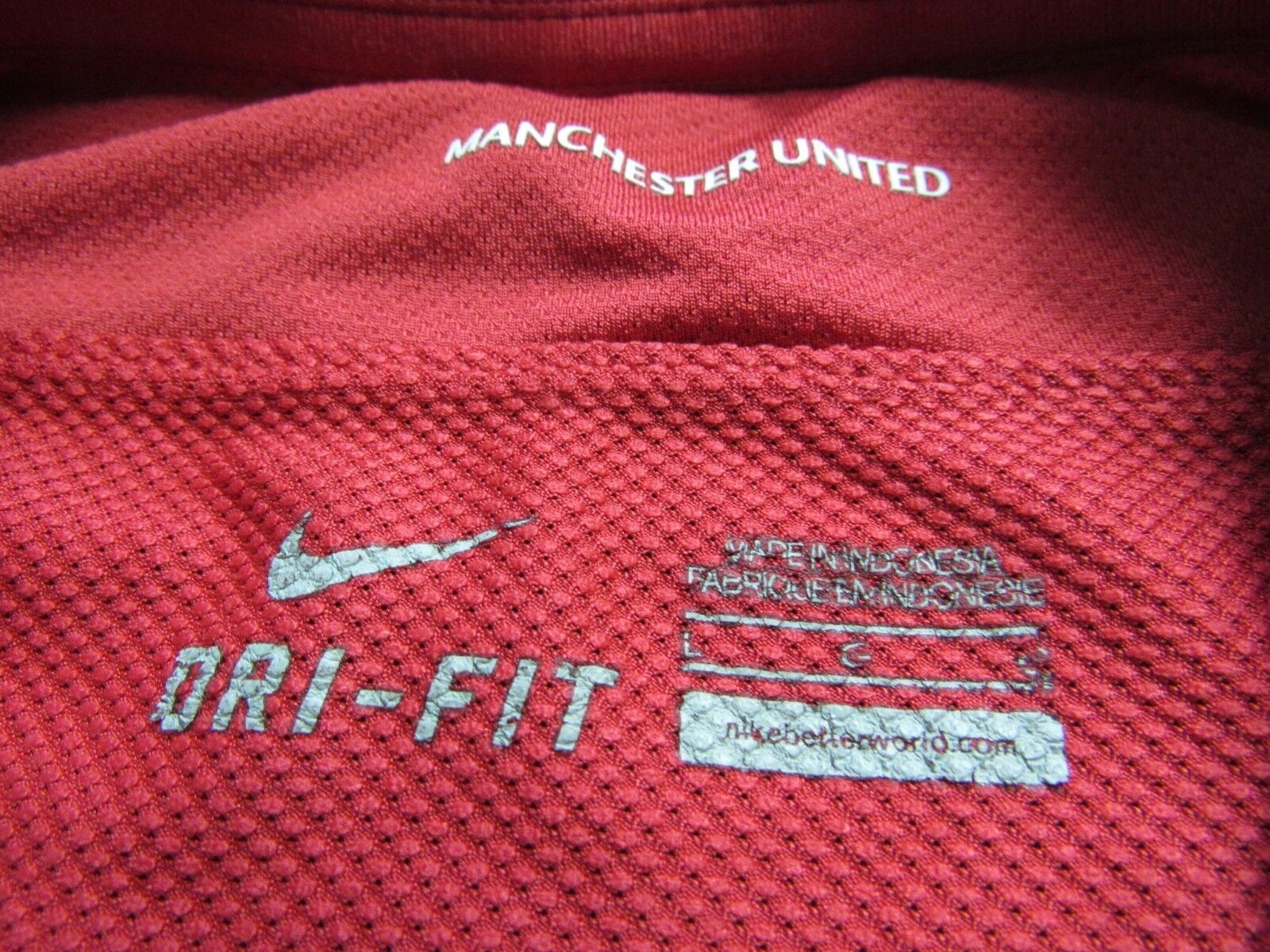 MANCHESTER UNITED oryginalna domowa koszulka NIKE sezon 2011-2012 rozm L Kolor czerwony
