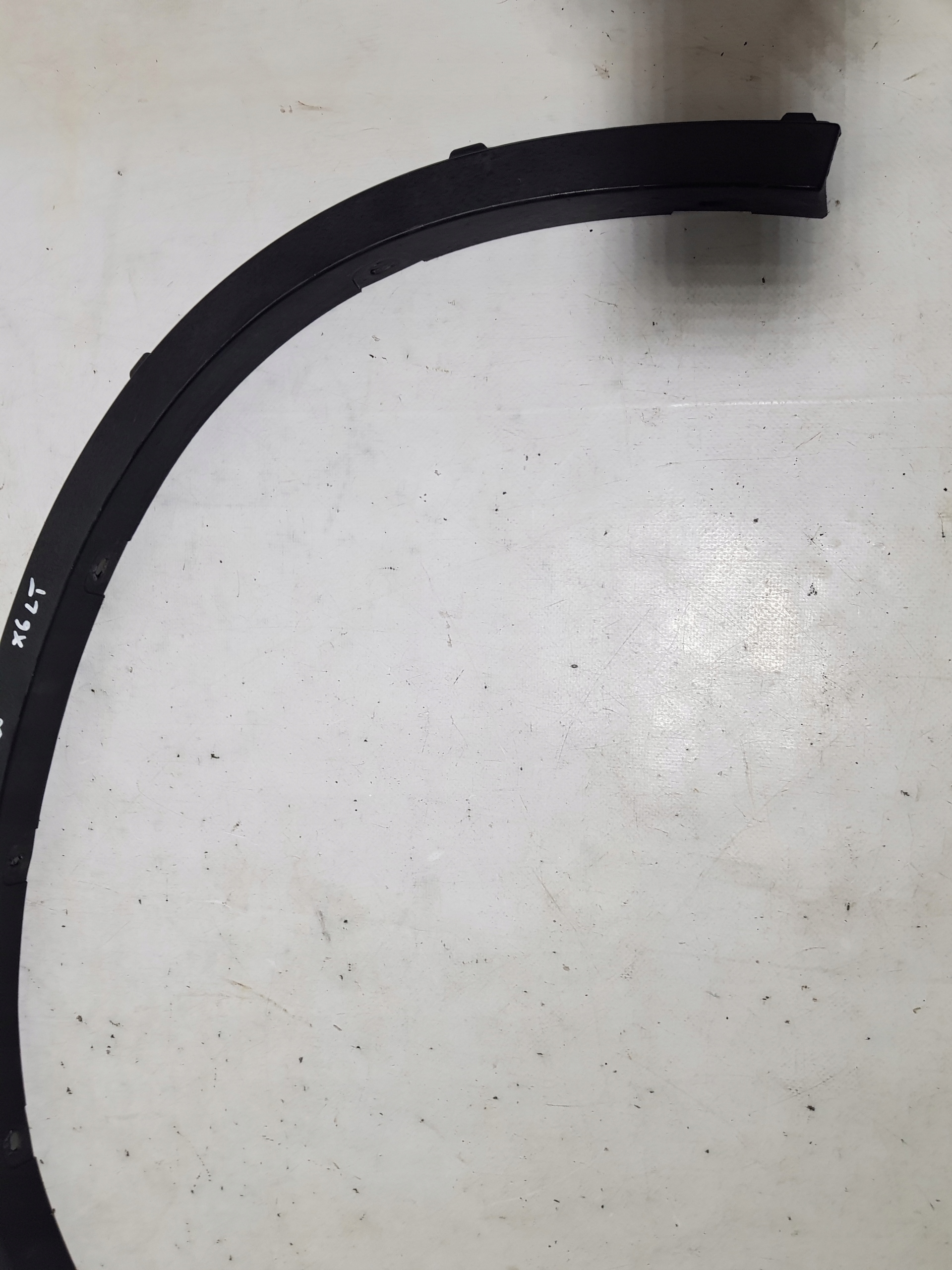 moulage couverture aile gauche arrière BMW X6 E71 pare boue