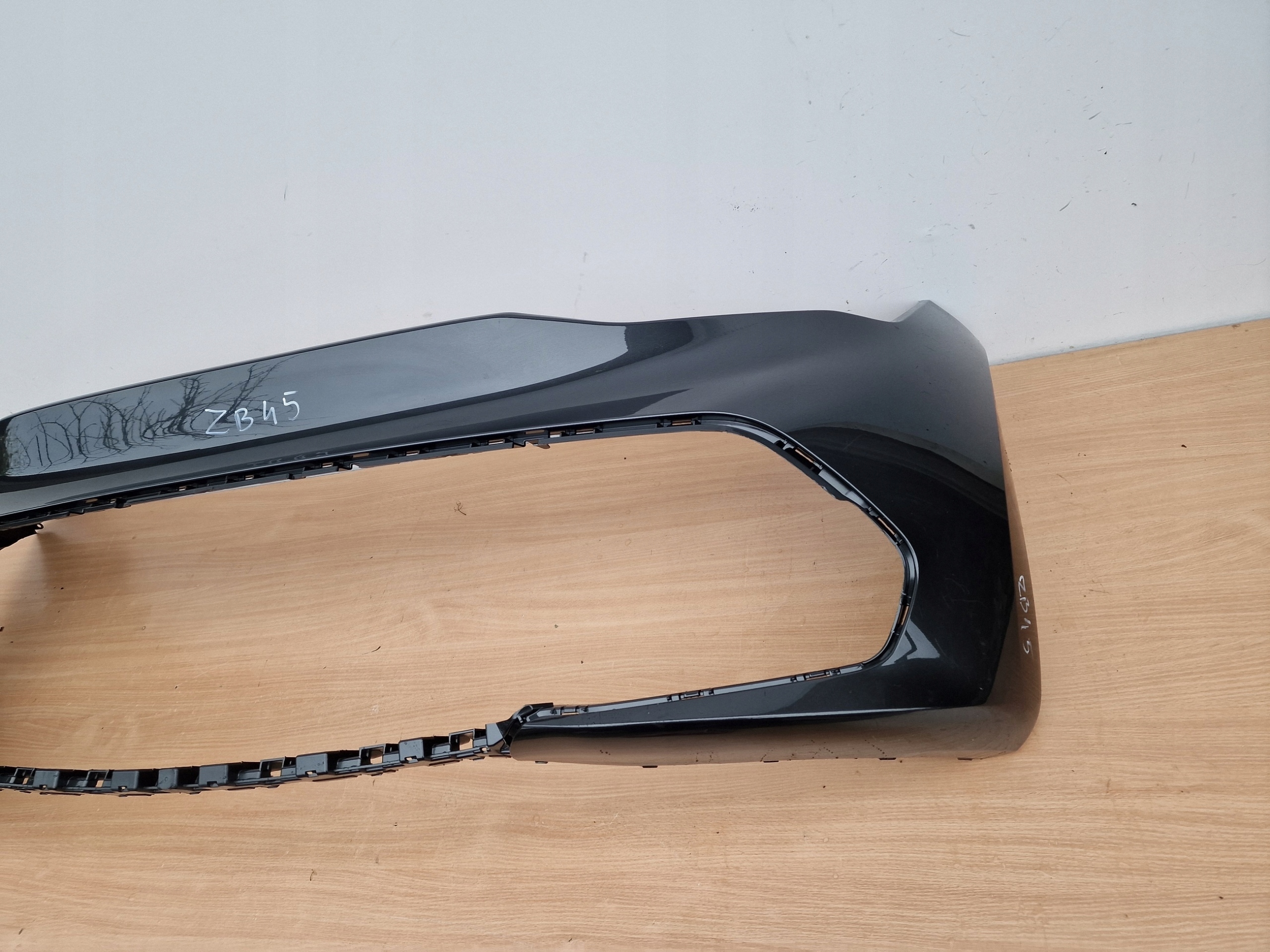 SEAT CUPRA BORN bumper front new original 10E