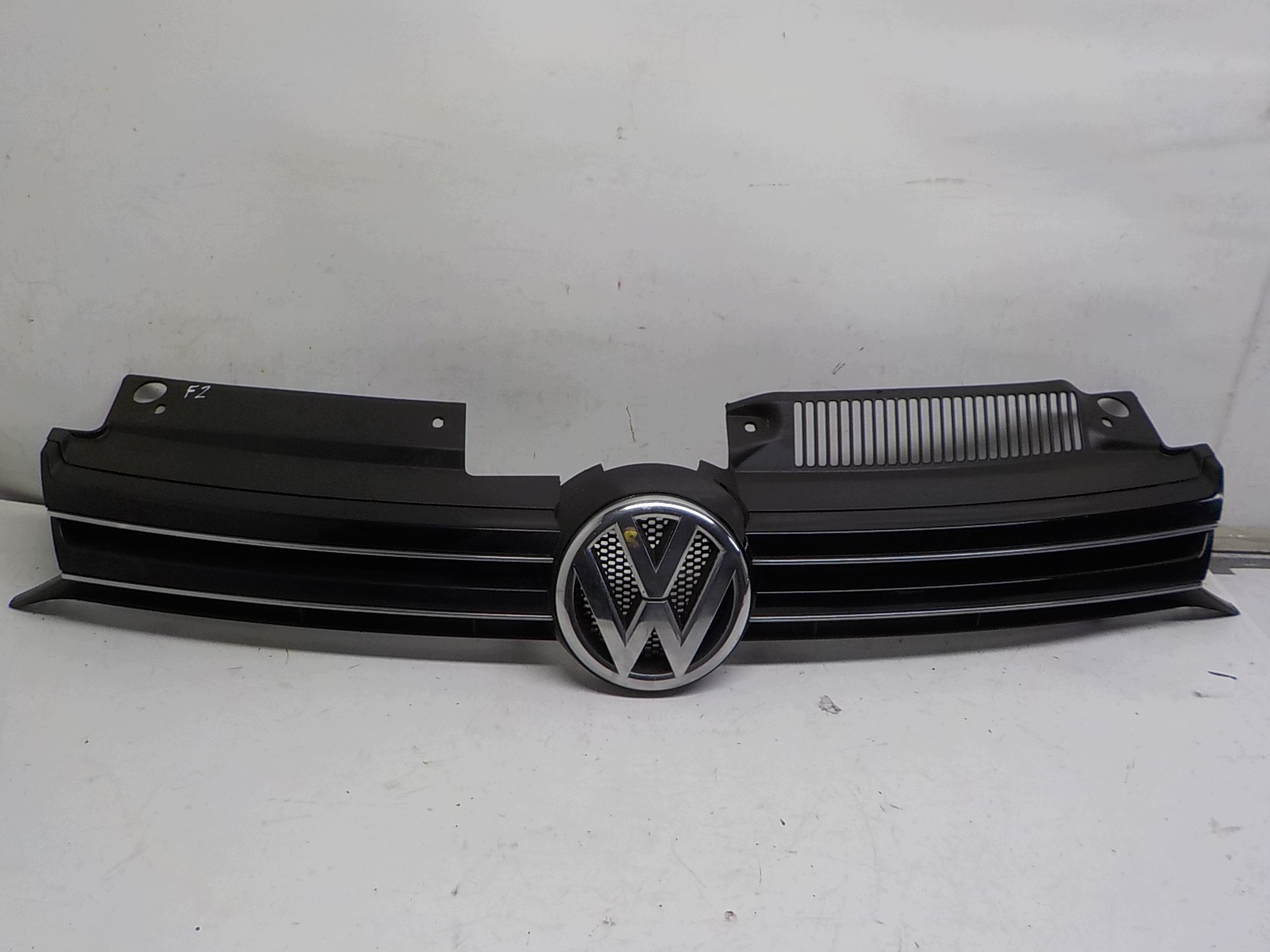 VW GOLF VI 6 grill grille radiator
