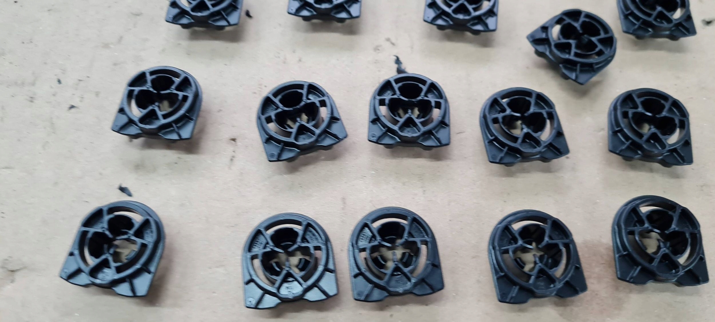 A6 C8 4K S6 защелки обивка 8V0868243B A7 Q7 Q8