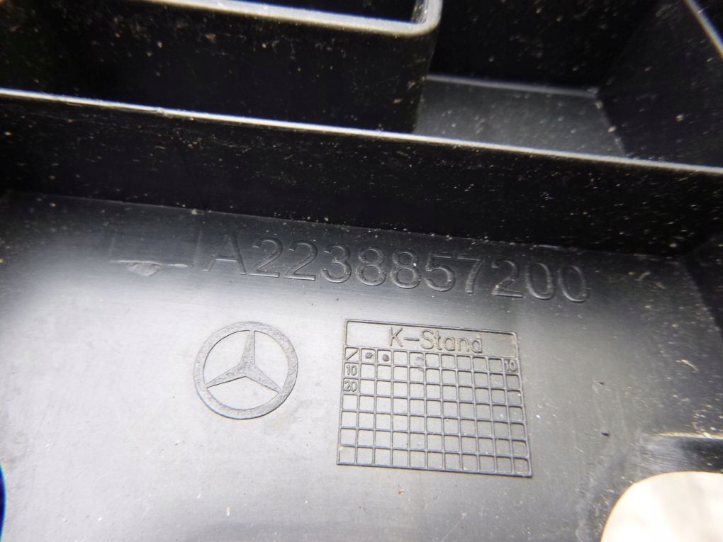 MERCEDES S KLASA W223 223 slizg zderzaka tylny Installation side Rear