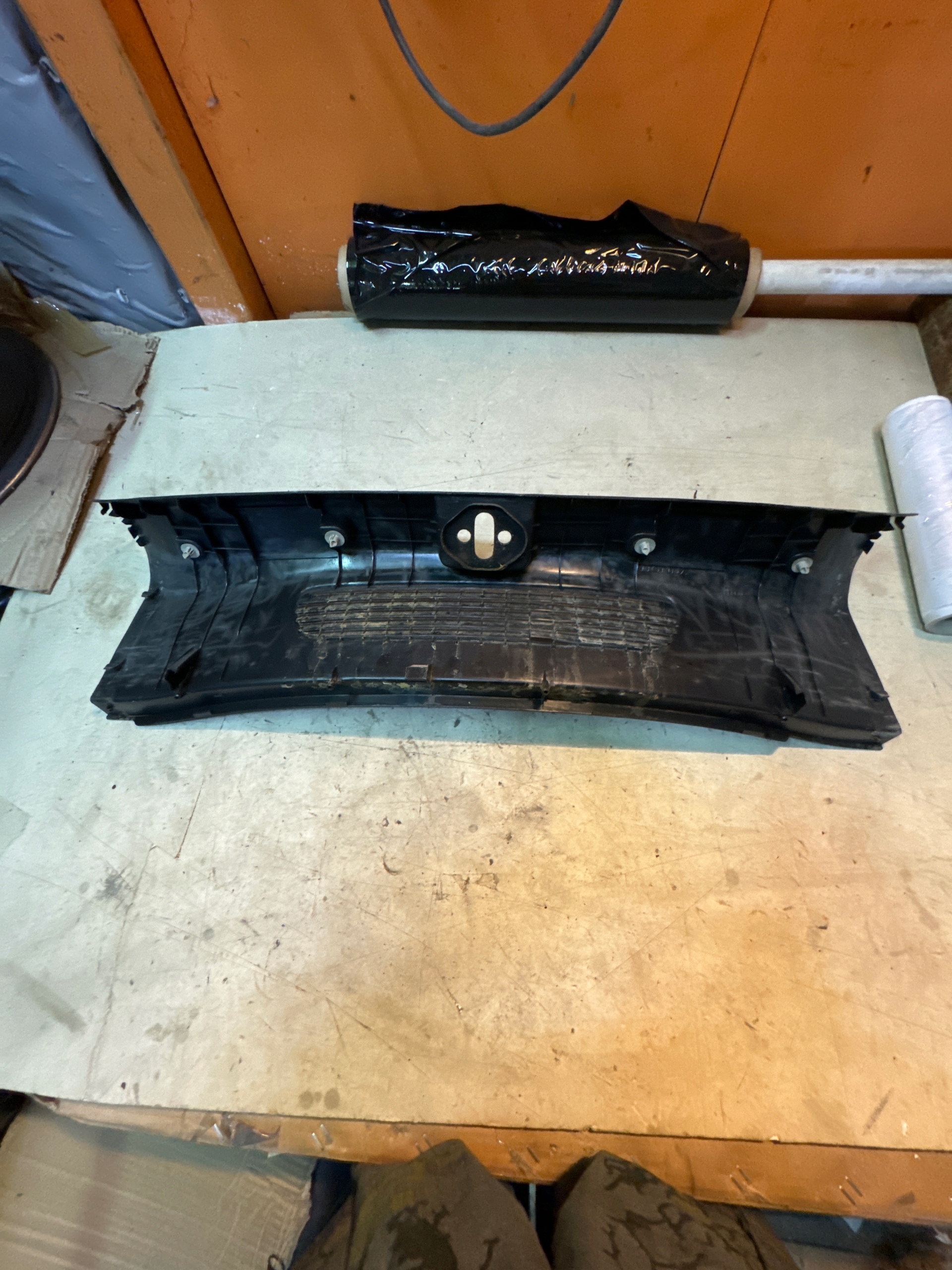 OSŁONA PASA TYLNIEGO 84640-TF0 HONDA JAZZ III Typ samochodu Samochody osobowe