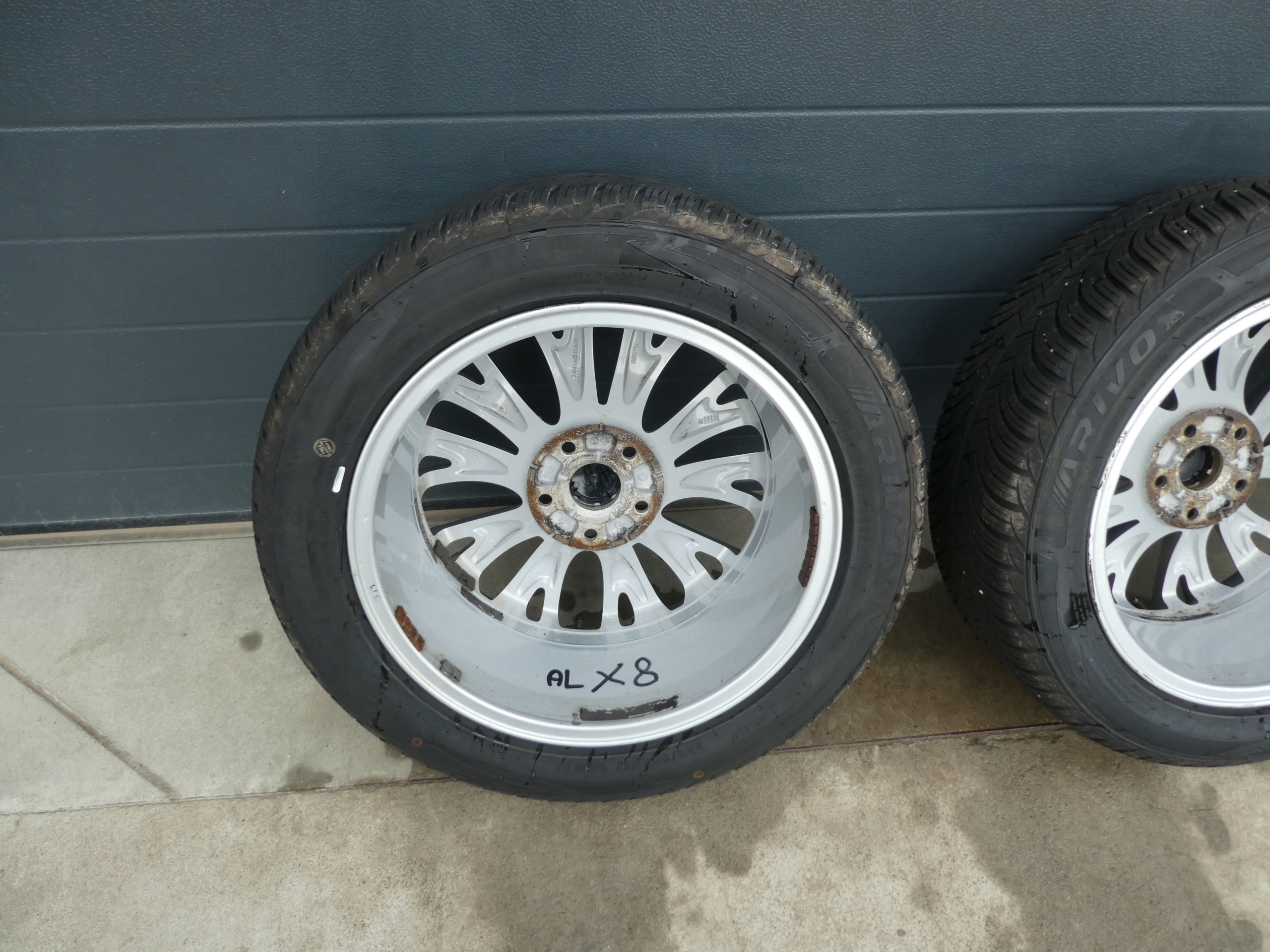 4X wheels discs tyres VW 7N0601025D 2023R