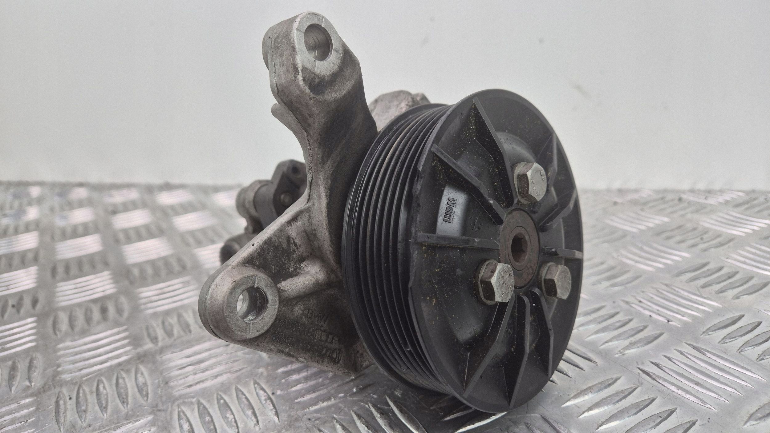BMW 3 E92 E93 335i Pompa servosterzo 677924501 N54B30A