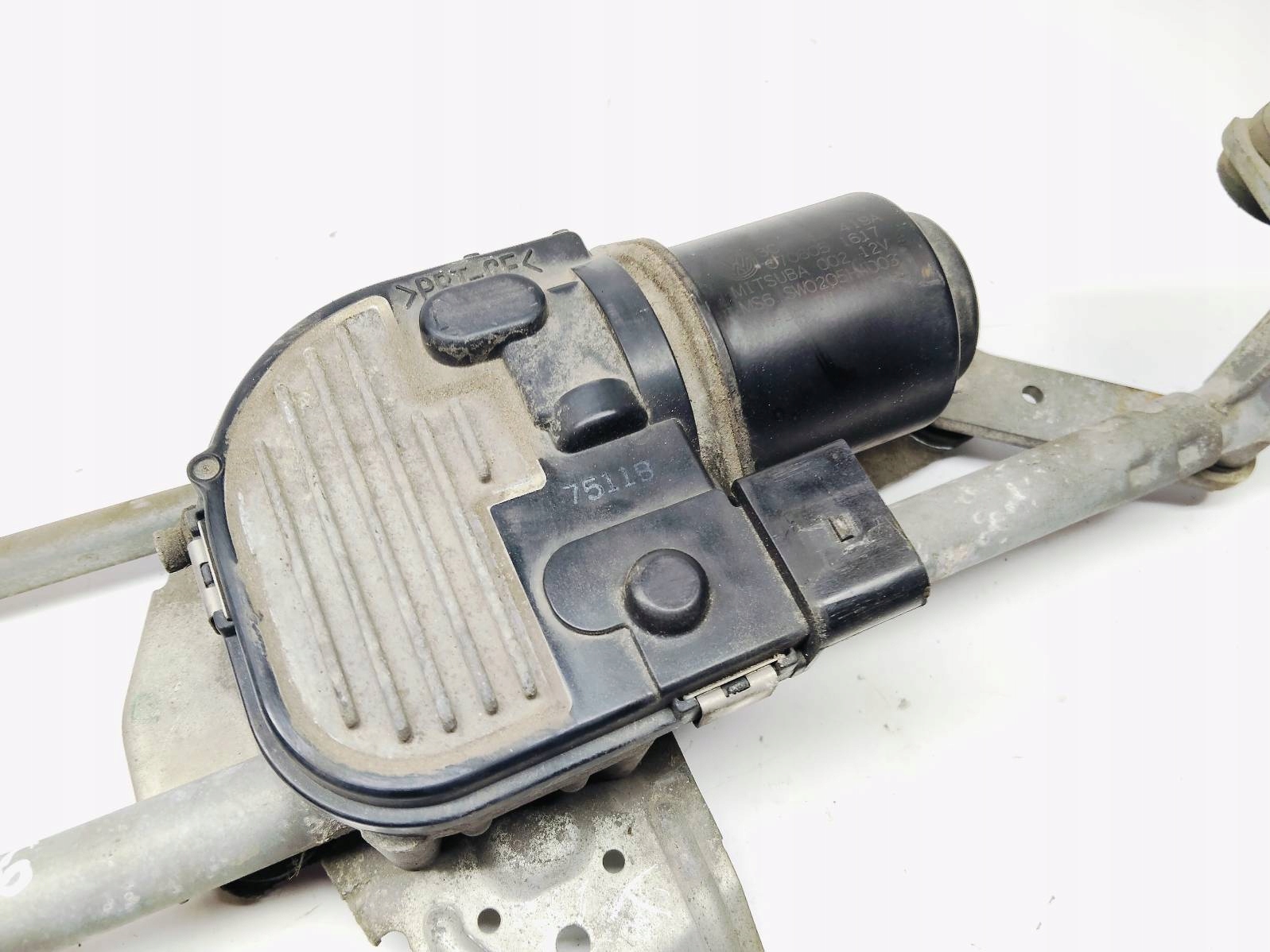 wischergestänge Volkswagen Passat B6 2.0 TDI 3C1955023E