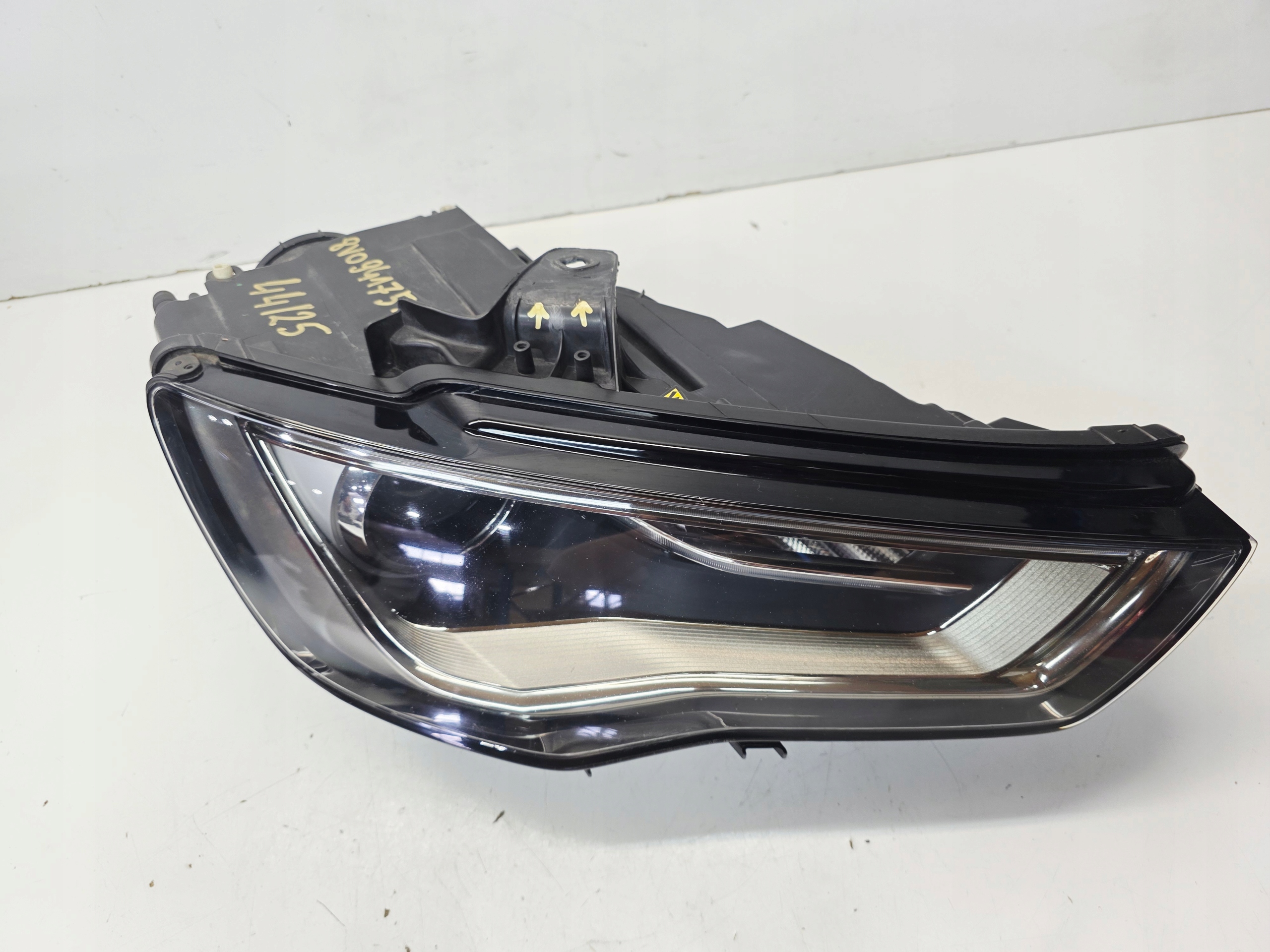 REFLEKTOR right front BI XENON LED positioning AUDI A3 8V 8V0941754A 44/25