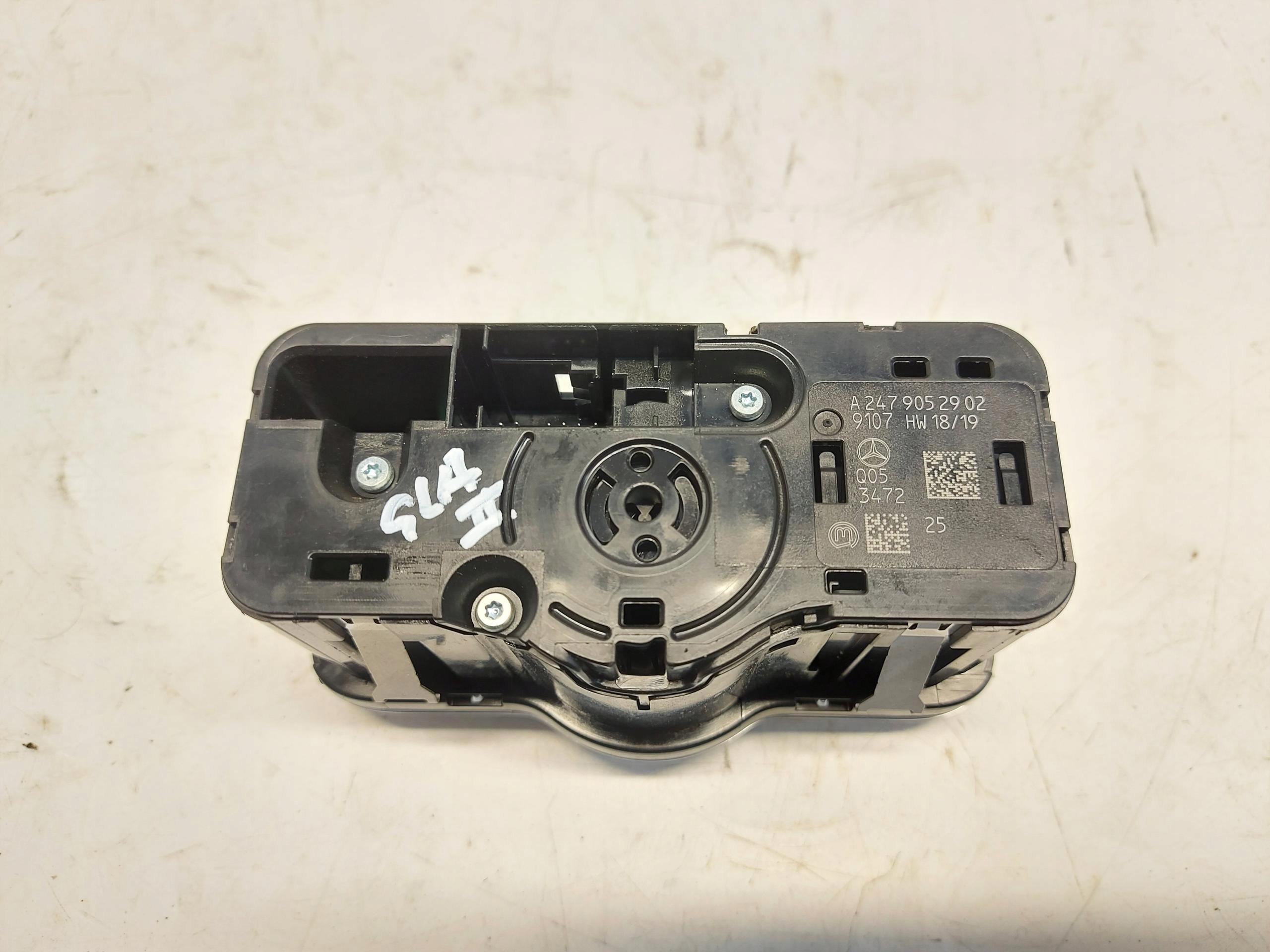 Mercedes GLA 200 II H247 W247 2023r light switch A2479052902