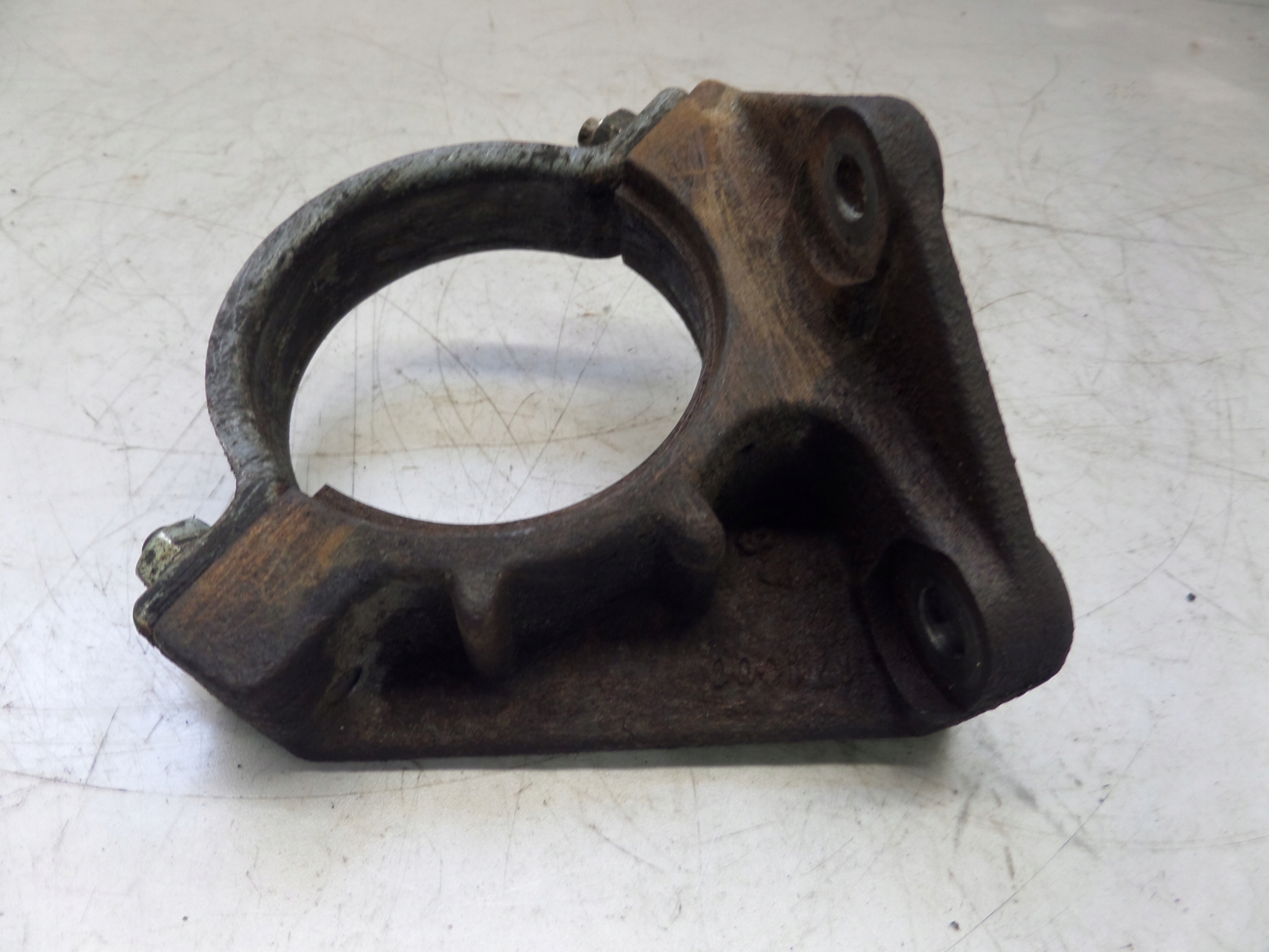 Support Support Demi axe FORD FOCUS MK1 1.6 16V YS4W3K305DA