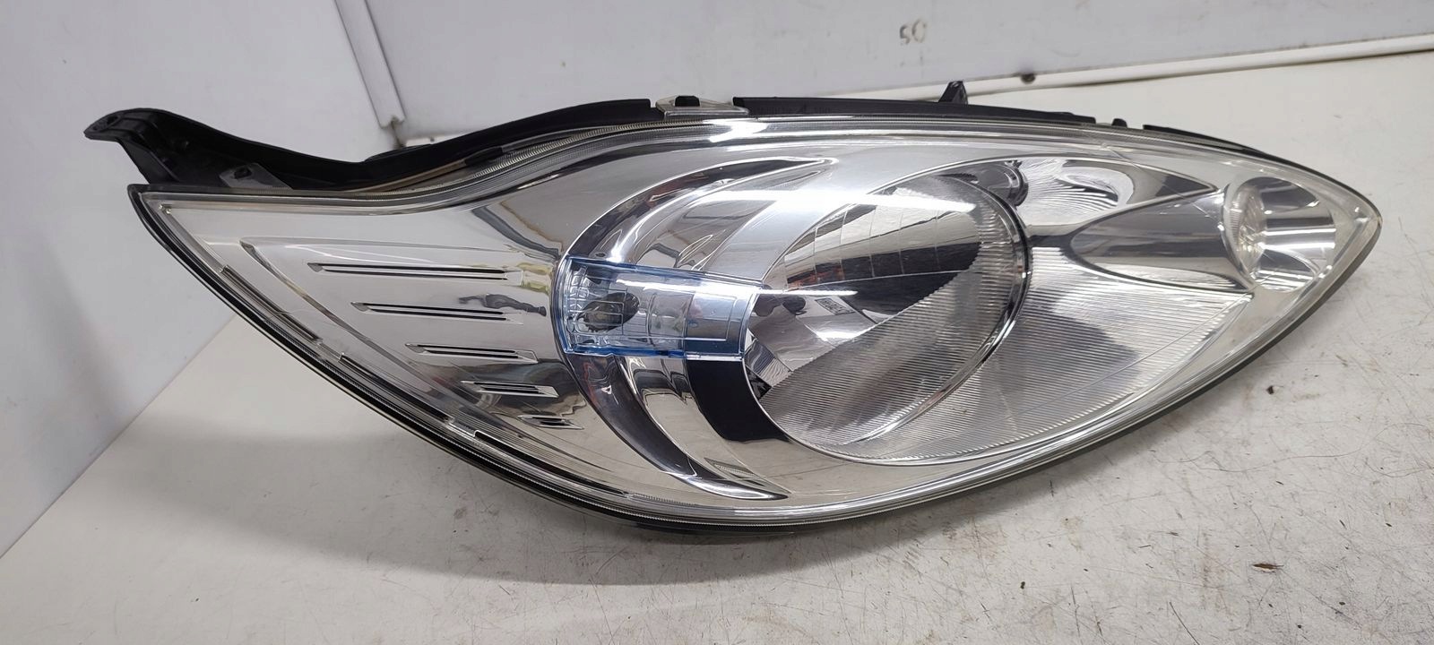 light front front right Ford KA II