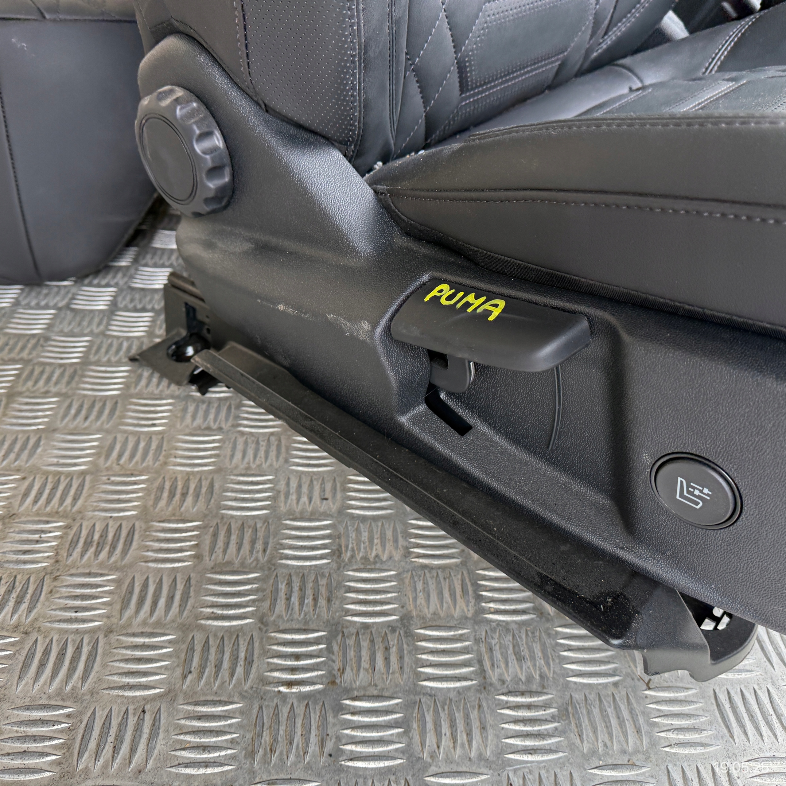 Sitze SKORZANE Sitz KOMPLET FORD PUMA 2023 ROK