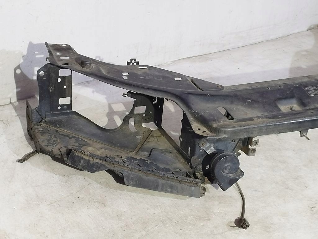 Volvo V70 III 3 lift pillar iron support panel for radiators