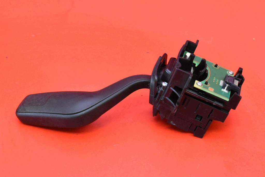 commodo bouton indicateurs de direction H1BT-13335-BB FORD FIESTA MK8 17-21