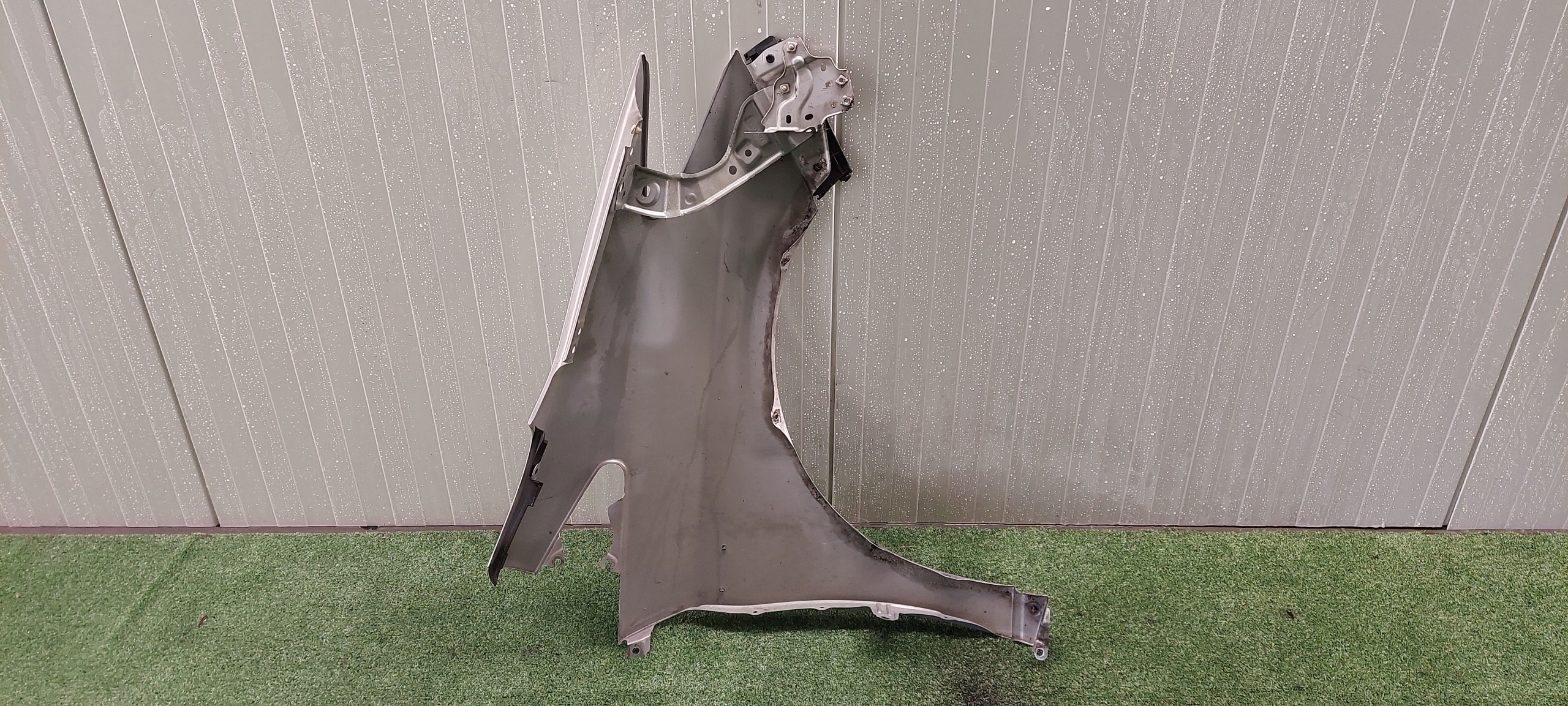 fender left front+support TOYOTA PRIUS III 09-15 LAK: 9AE