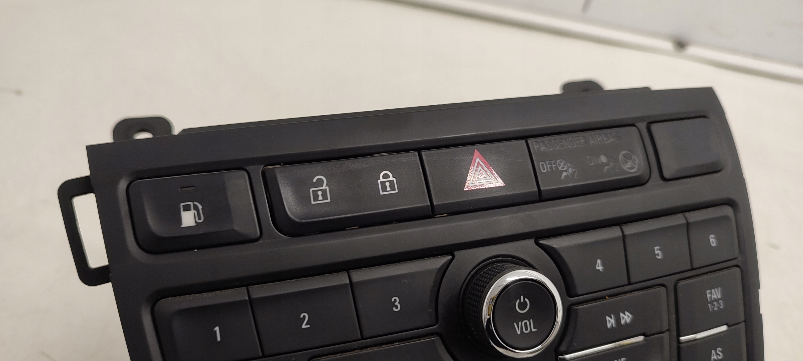 Navi 900 panel radia Opel Zafira C