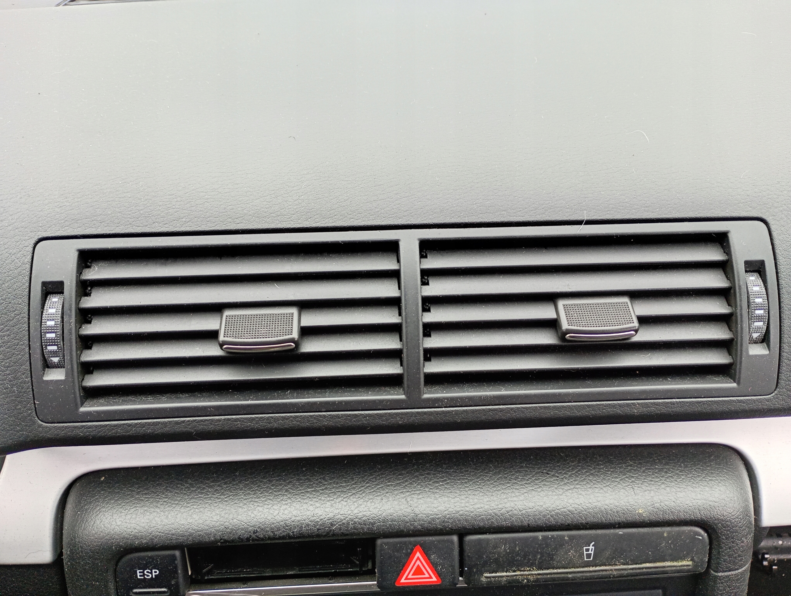 Audi A4 B6 00-06 Lüftungsgitter des lüfters luft mitte