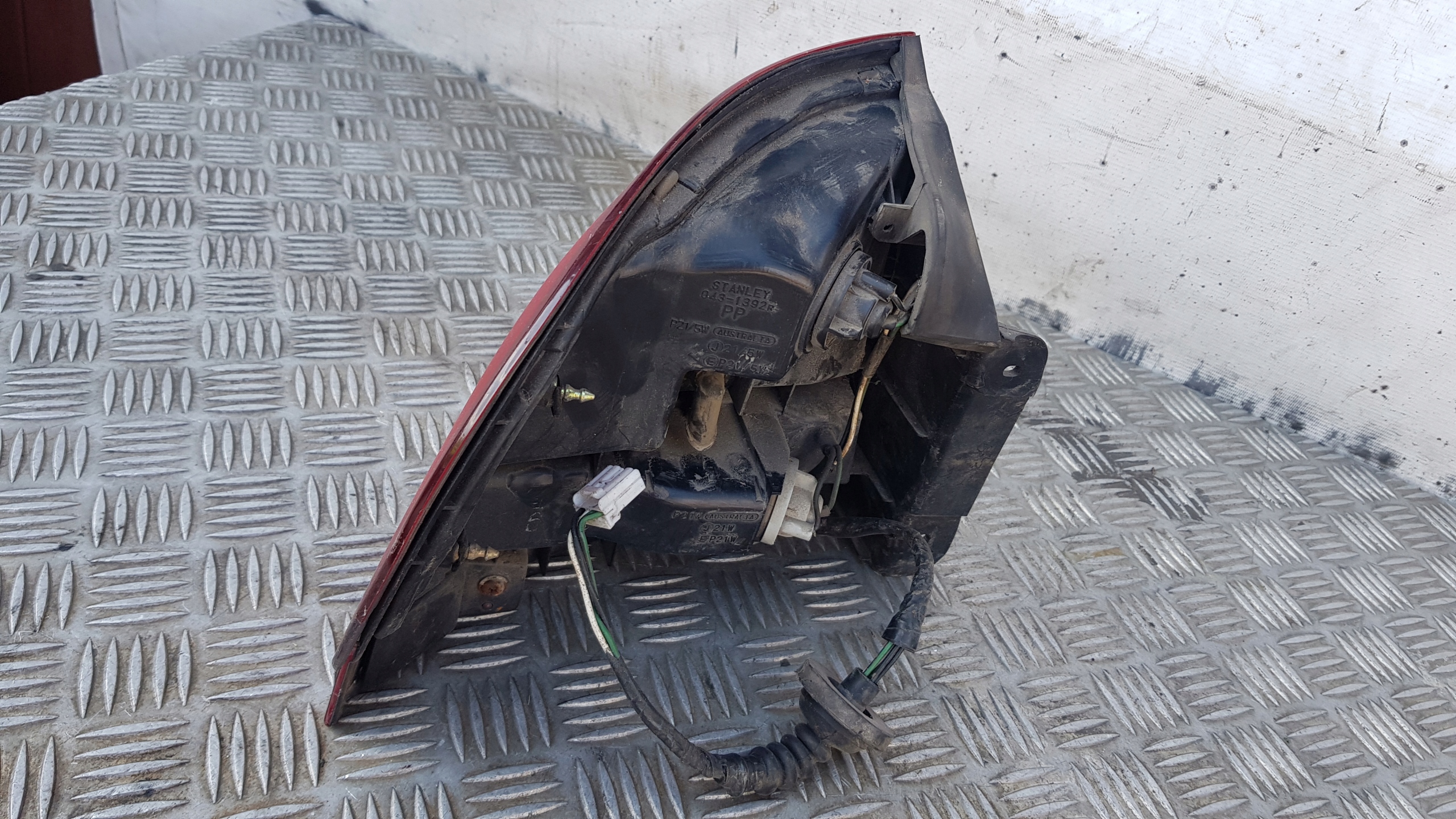 MAZDA 626 IV light right rear part