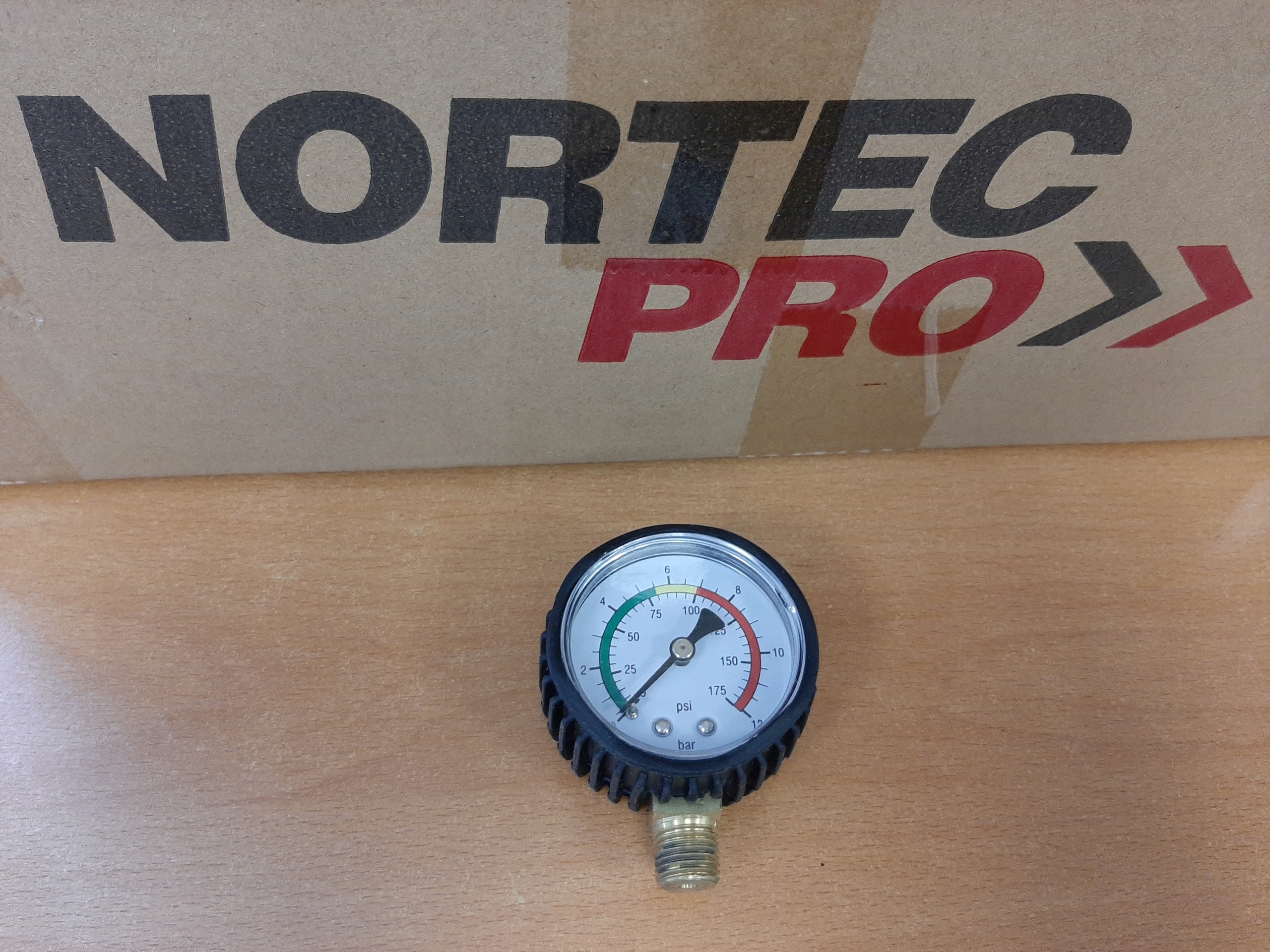 Манометр 7 бар Нижний разъем