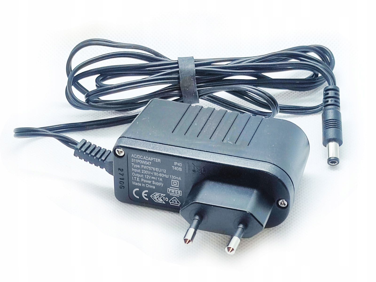 Zasilacz wtyczkowy 12V DC 1A - 2,5/5,5mm