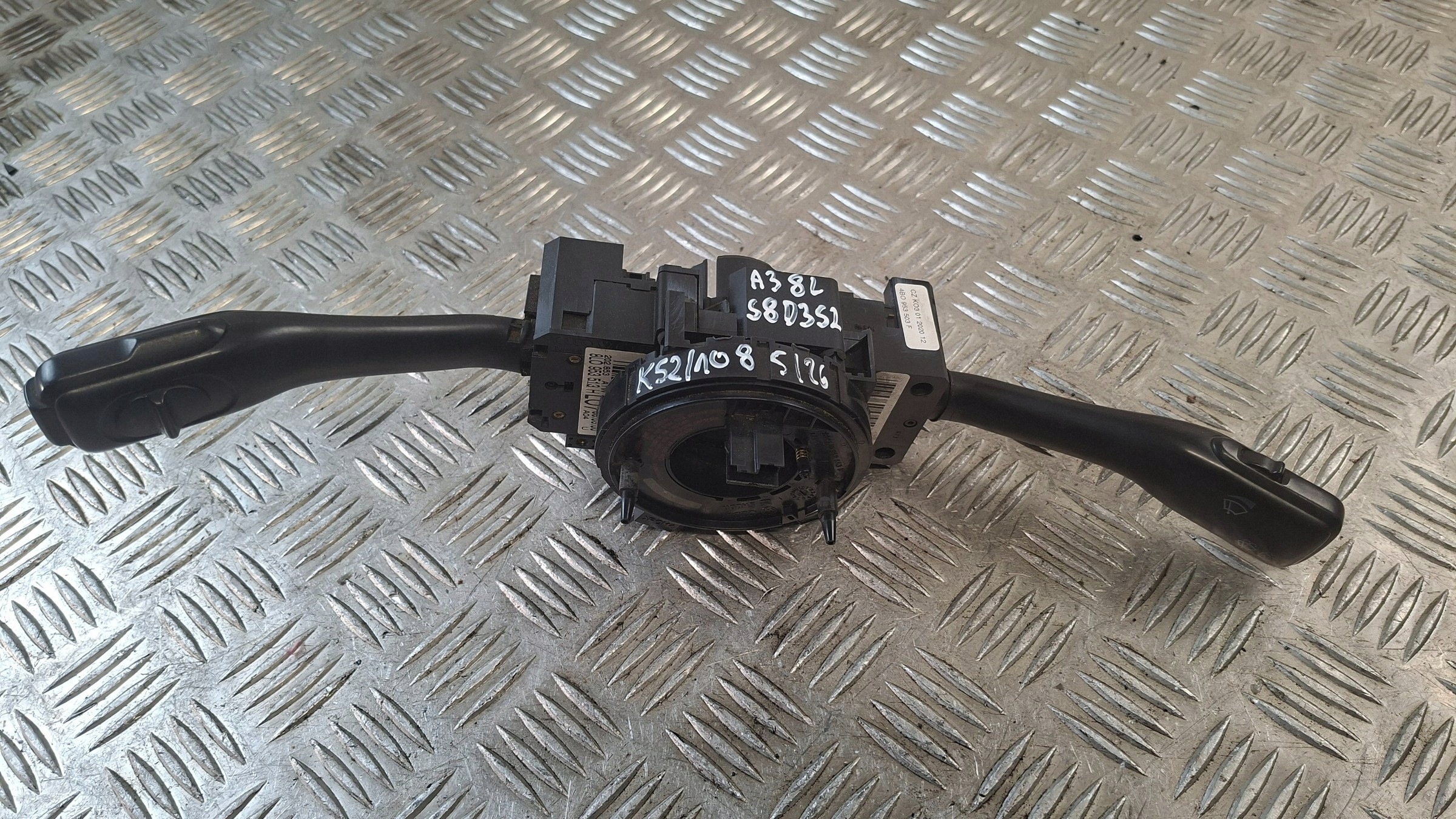 steering wheel levers and controls AUDI A3 8L