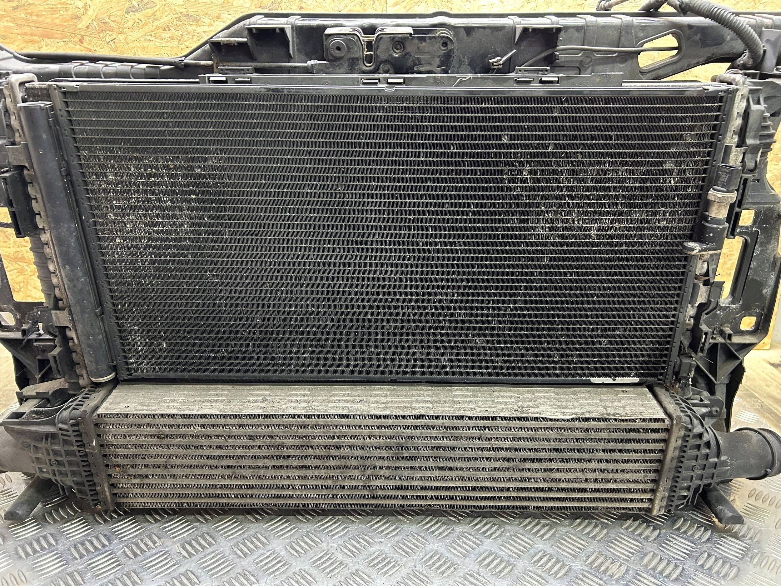 support panel for radiators radiator Komplet Audi A5 8T 2013 2.0 TDI