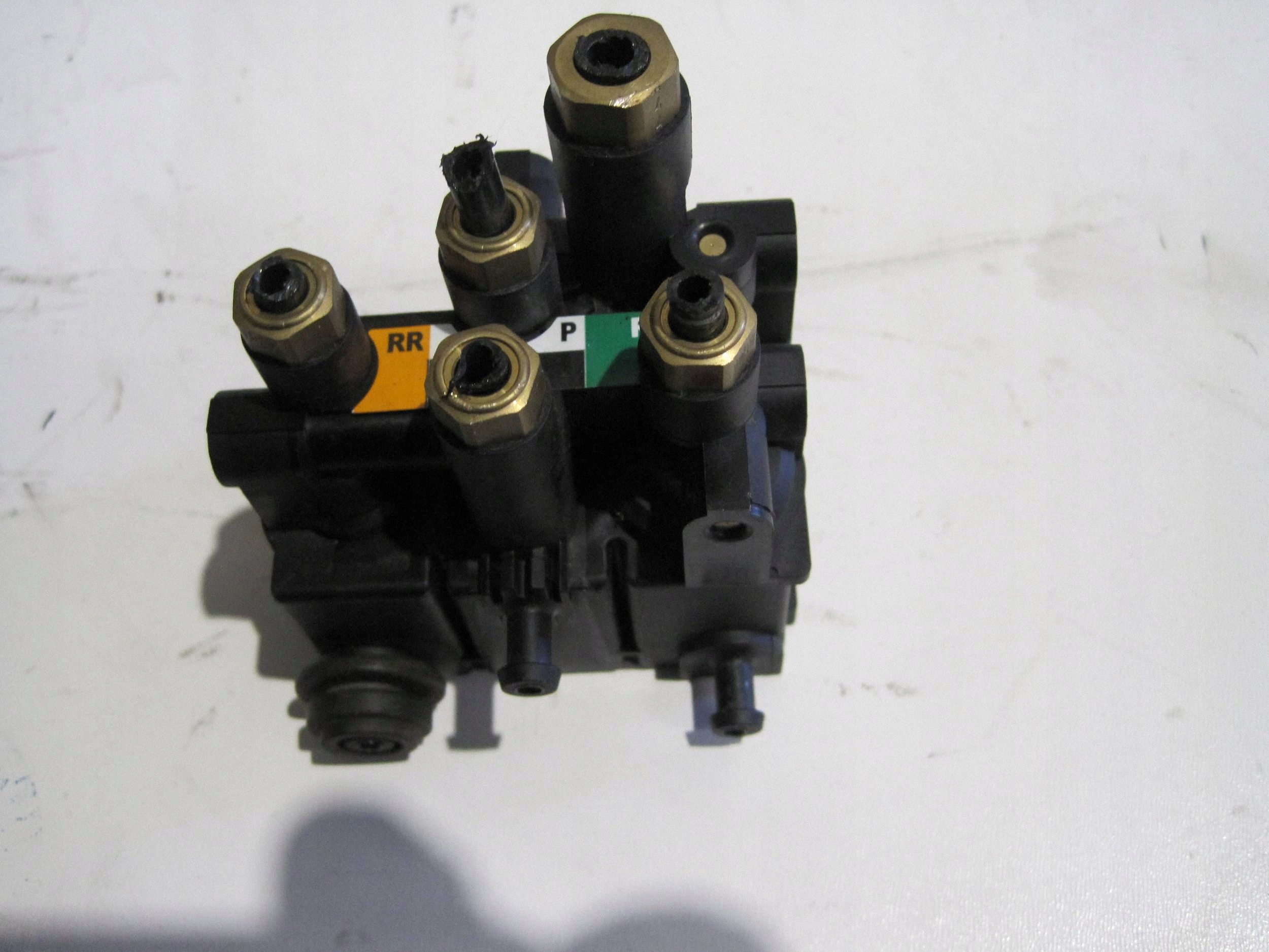 control unit springing PNEUMATYCZNEGO rear part JAGUAR and-PACE JPLA5B710AA