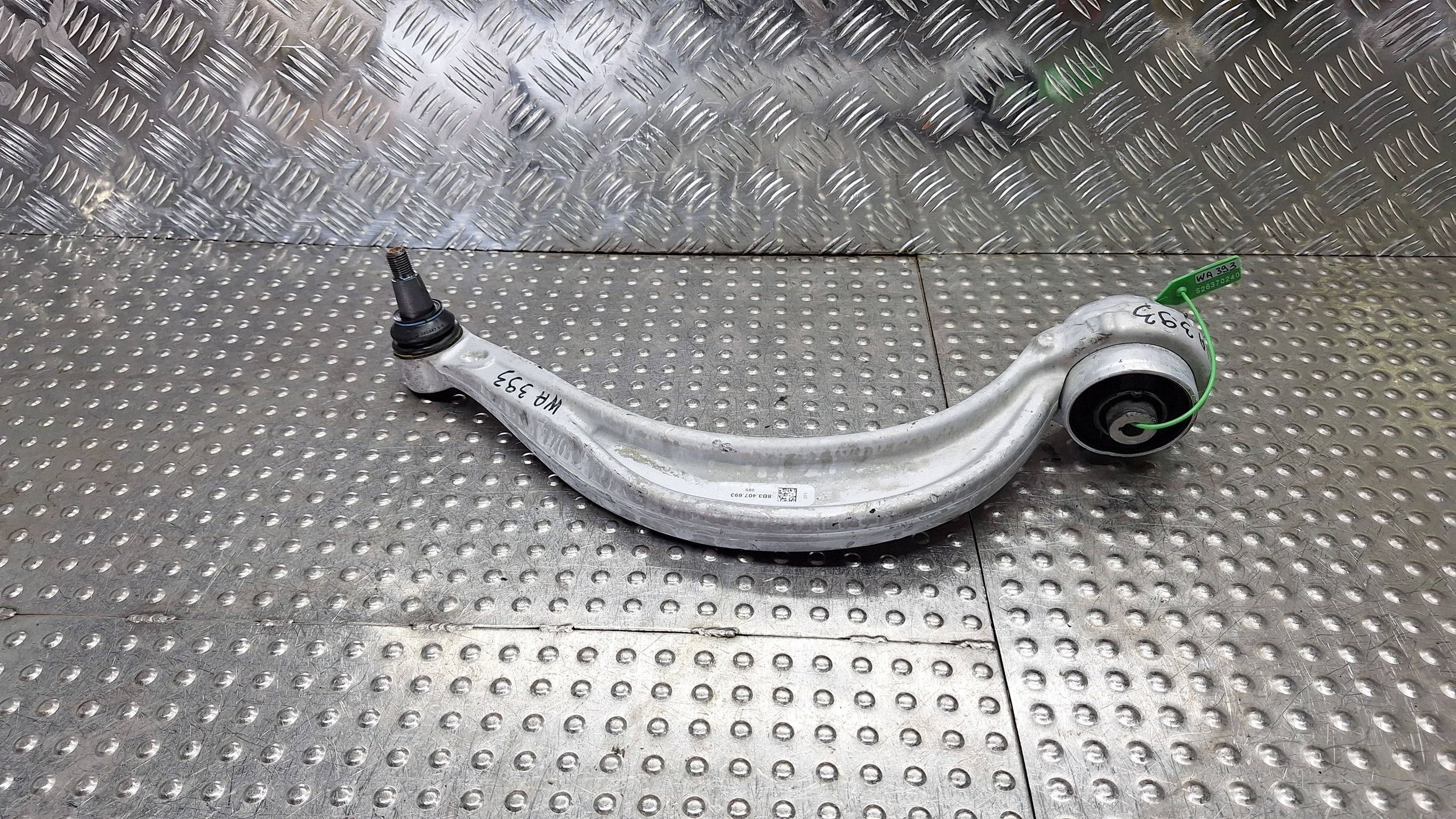 arm left front BANAN 8B3407695 8B3407693 AUDI A5 B10 A6 C9 8B3