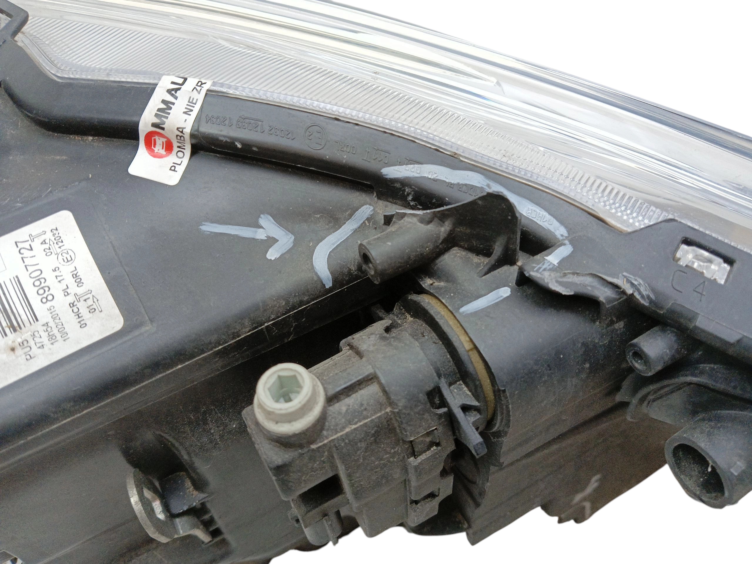light REFLEKTOR lens left front TOYOTA AURIS II E18 (12-15) 81150-02E21