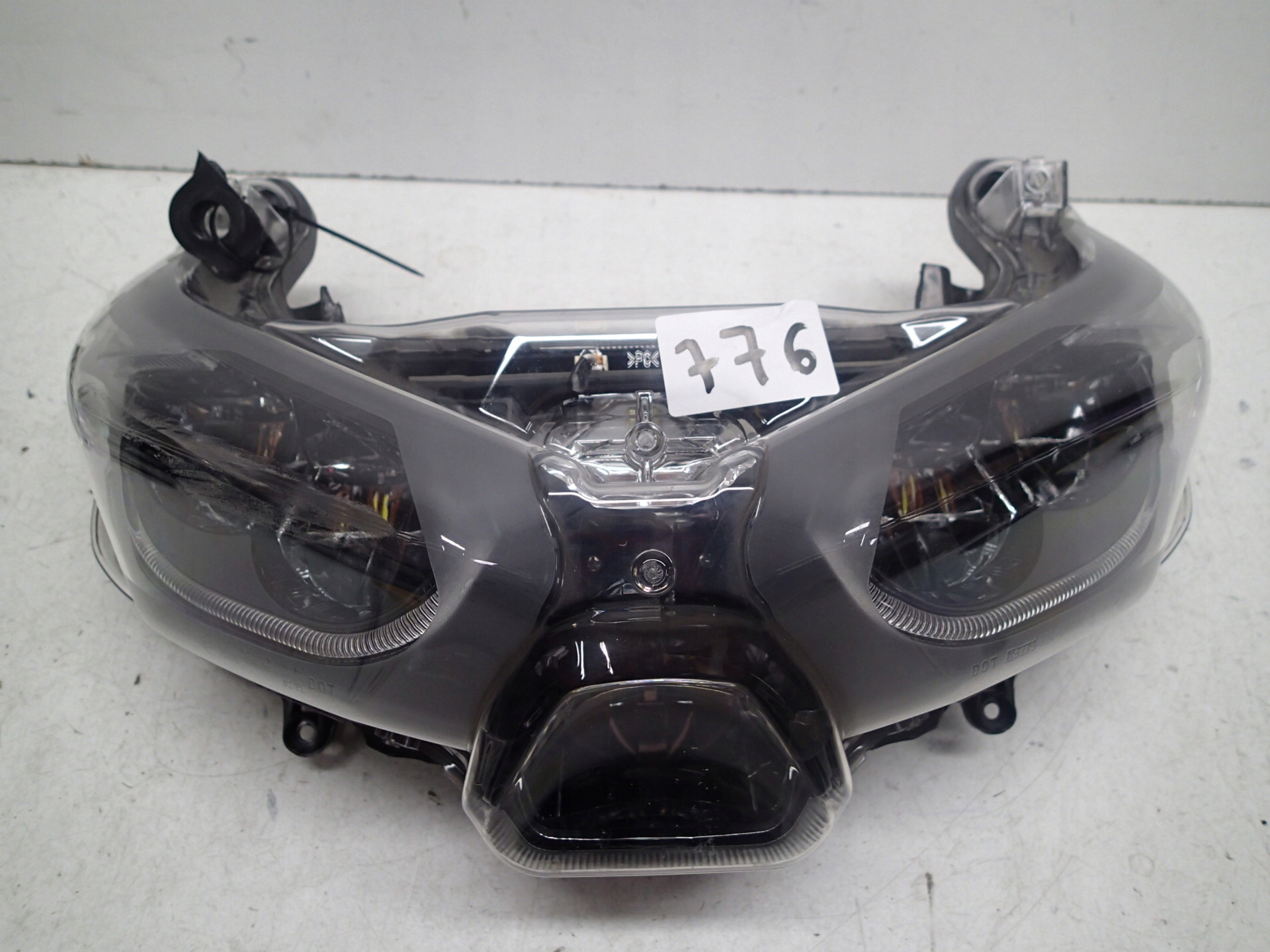 Yamaha x-max 125 lampa reflektor 18-20r