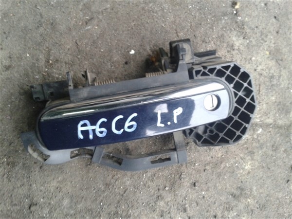 Ручка дверей ліва передня AUDI A6 C6 LY5K