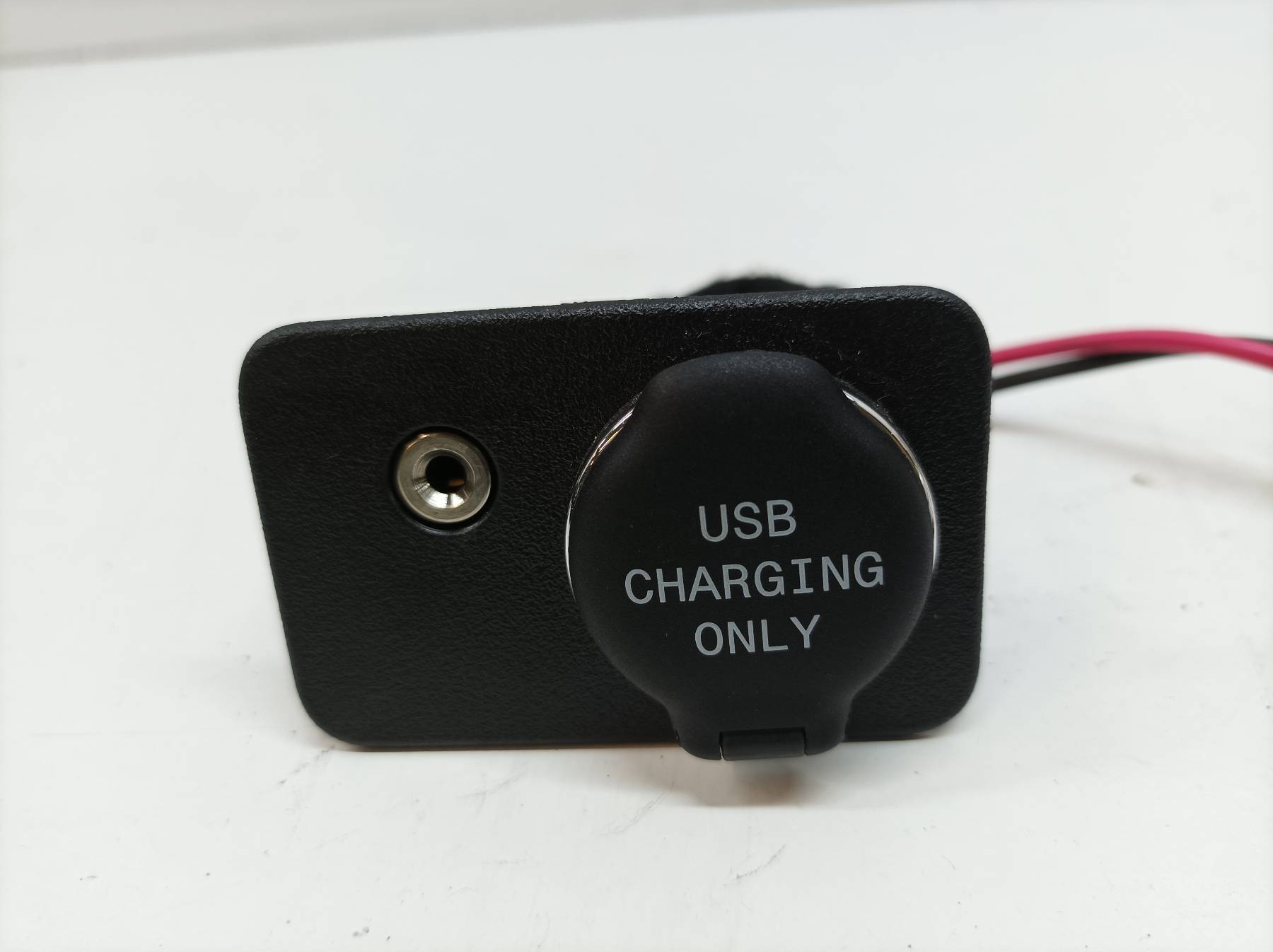 Adattatore USB AUX Ford Tourneo Courier e (2014- )