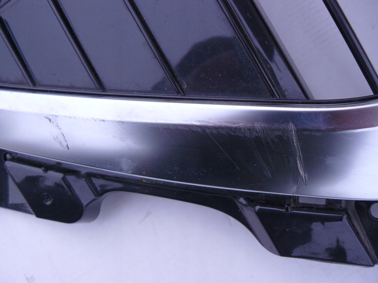 Audi OE 83A853651B 83A853651C решетка радиатора