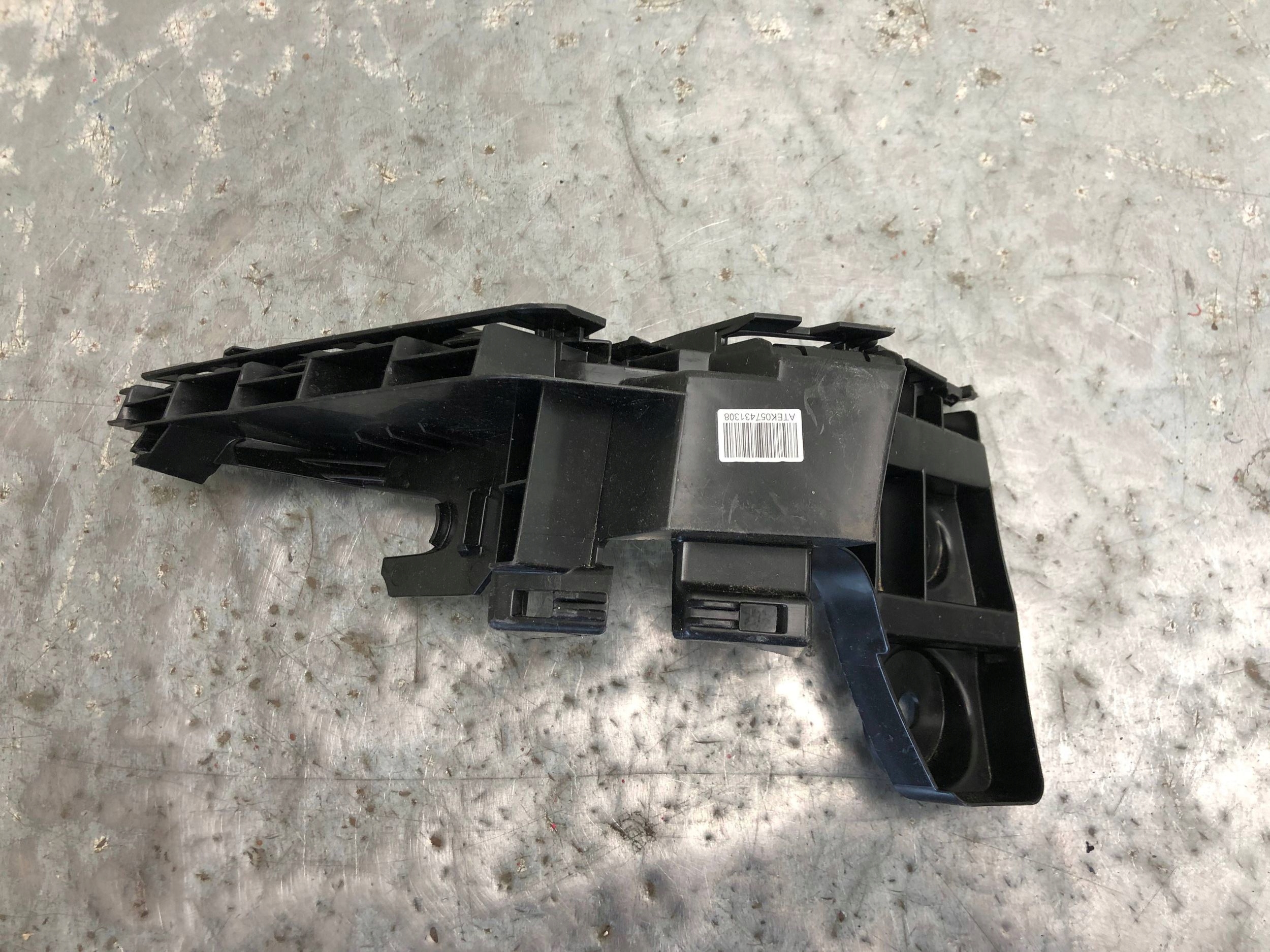bumper bracket left rear part VW GOLF VIII HB 5H6807393F